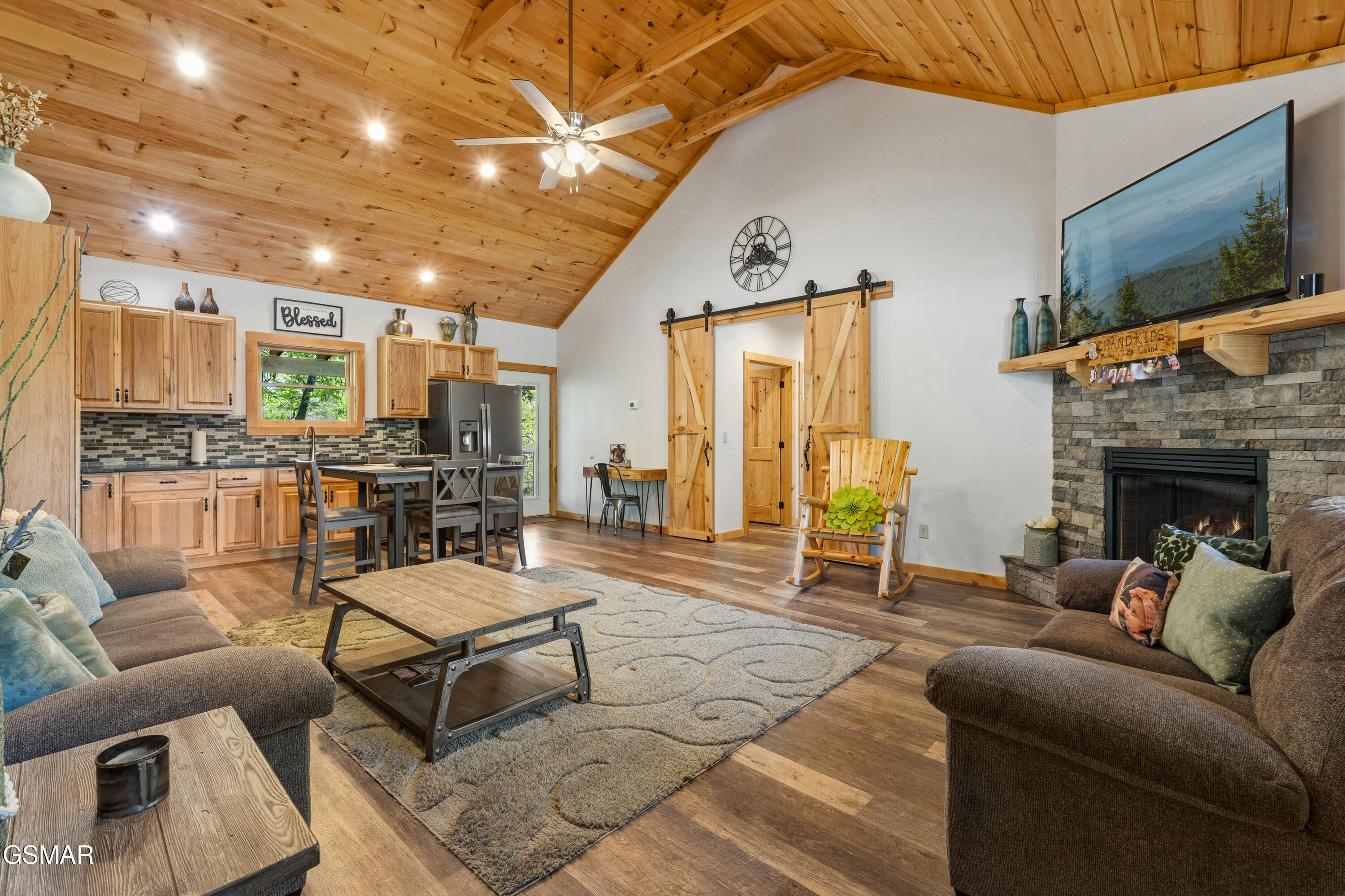 1016 Walini Way Sevierville TN 37876