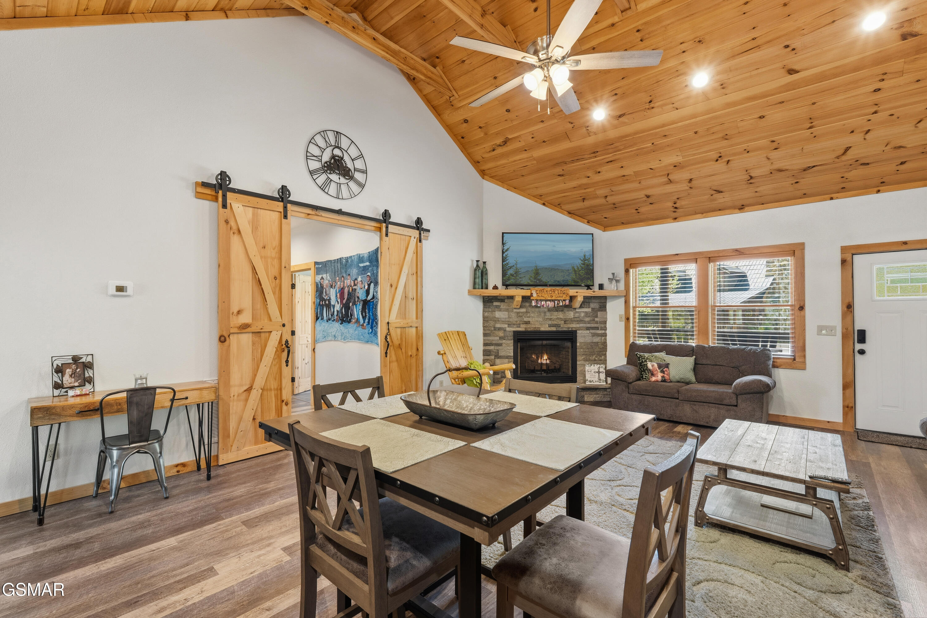 1016 Walini Way Sevierville TN 37876