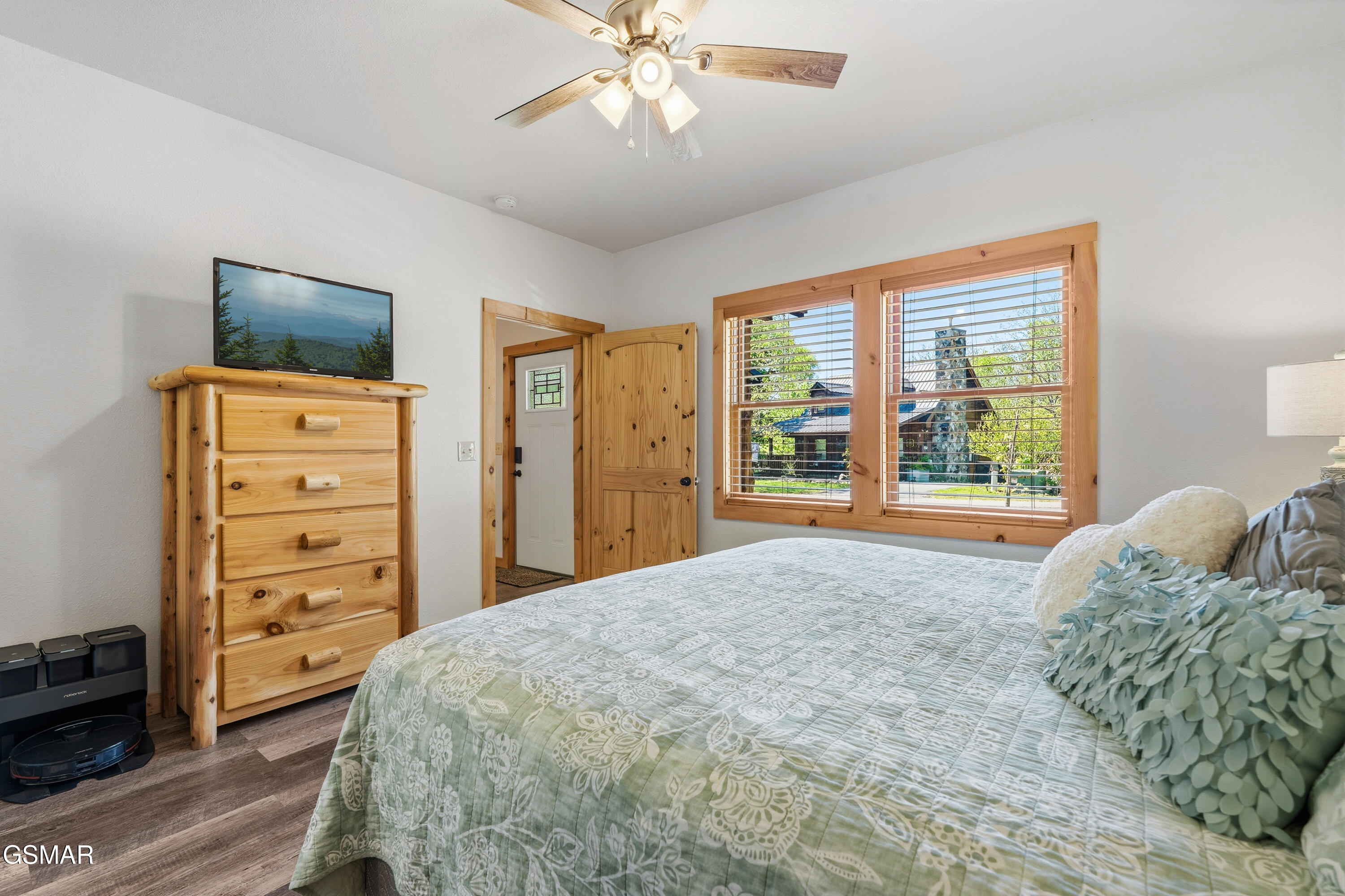 1016 Walini Way Sevierville TN 37876