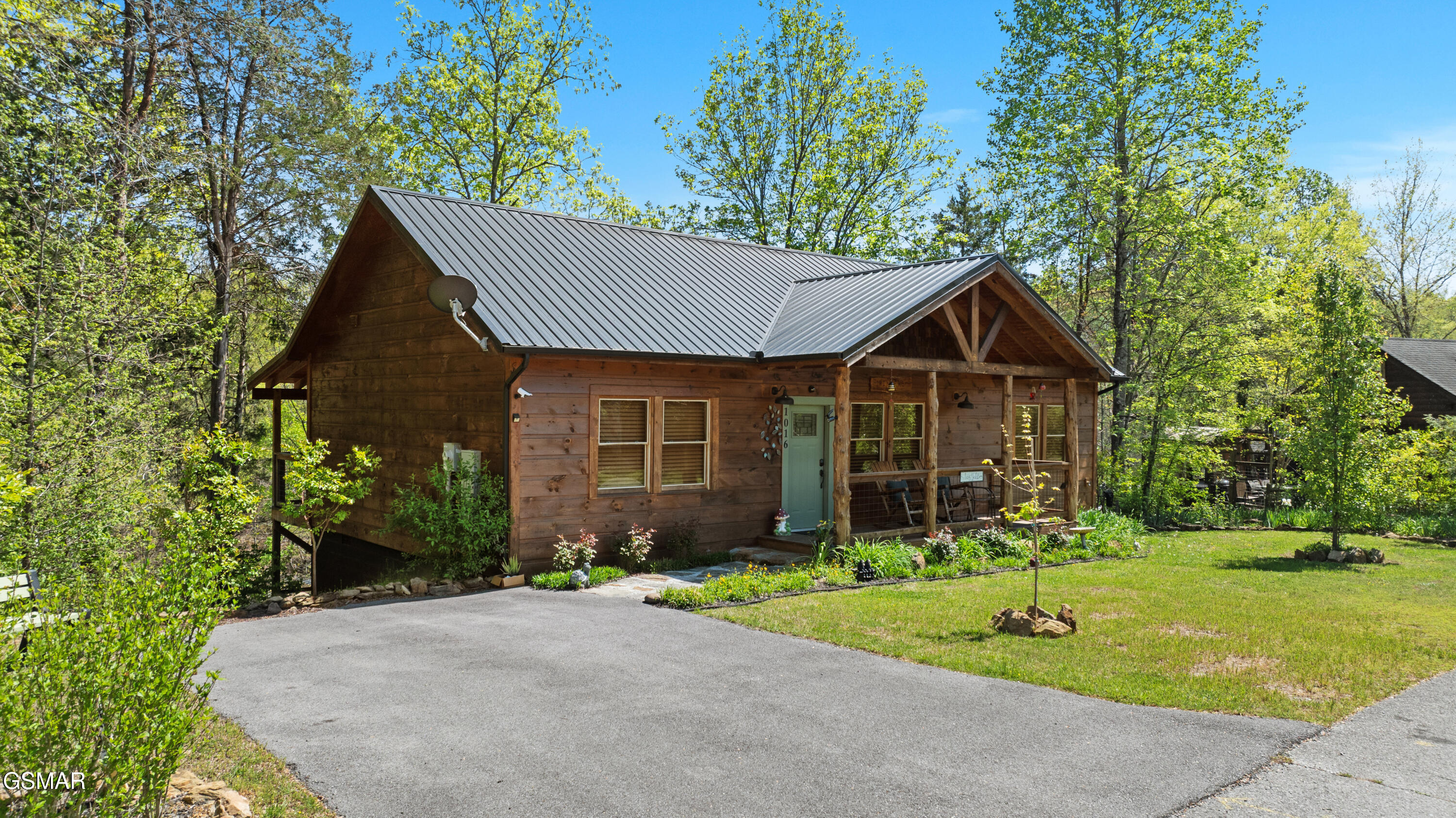 1016 Walini Way Sevierville TN 37876