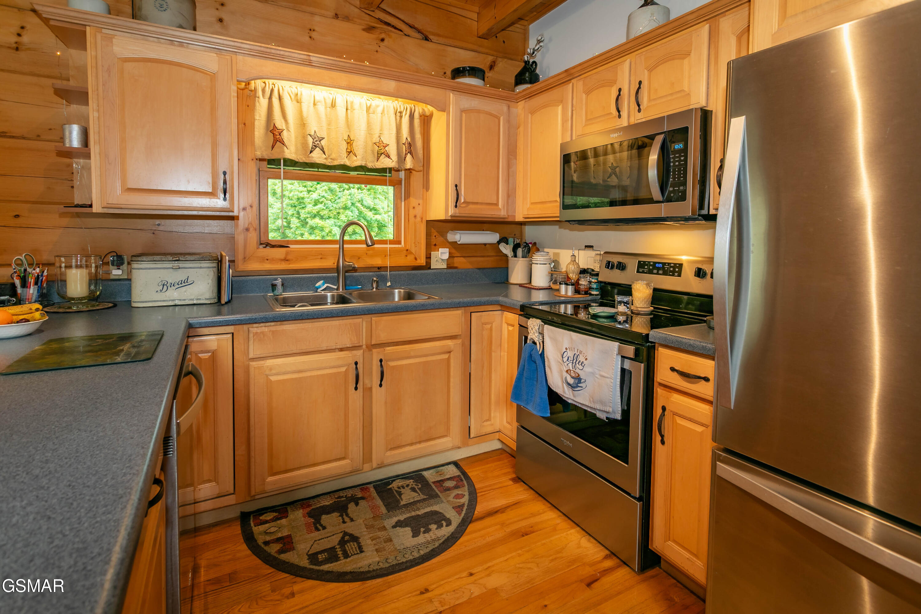 3525 Autumn Woods Lane Sevierville TN 37862