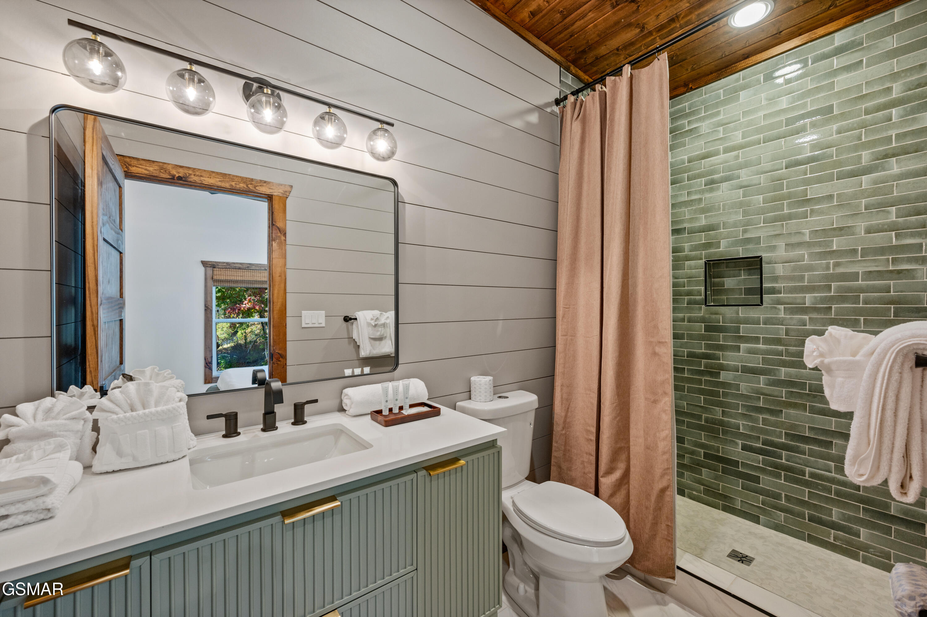 3005 Nellie Drive Sevierville TN 37876