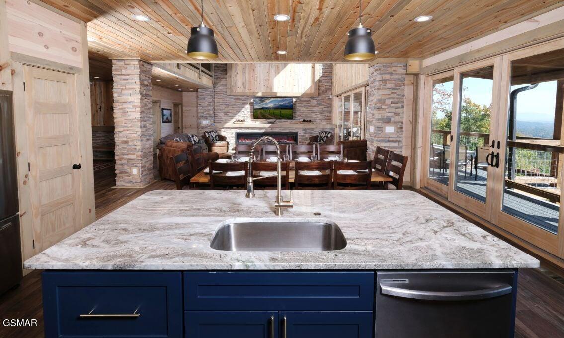 2328 Mimosa Drive Sevierville TN 37862