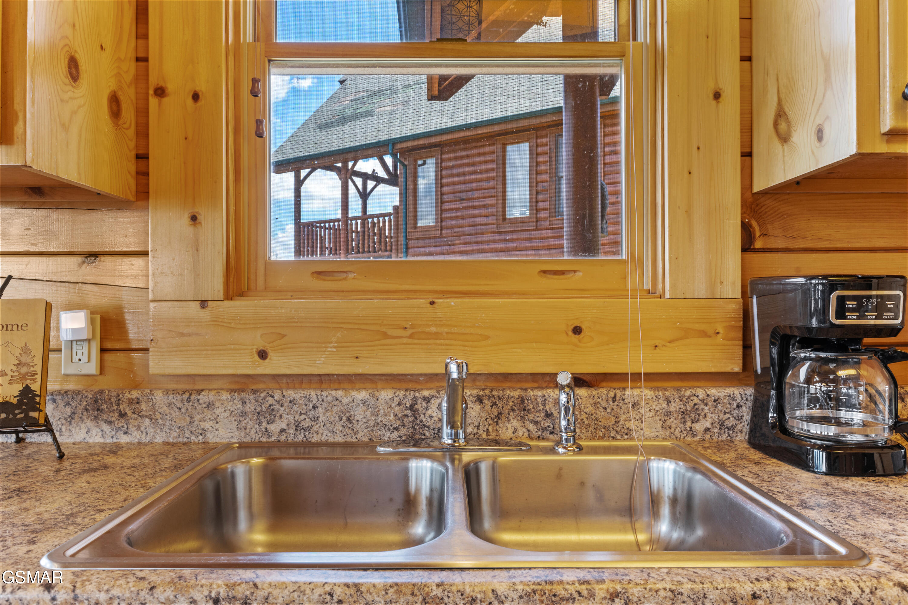 2326 Top Of The World Drive Sevierville TN 37876