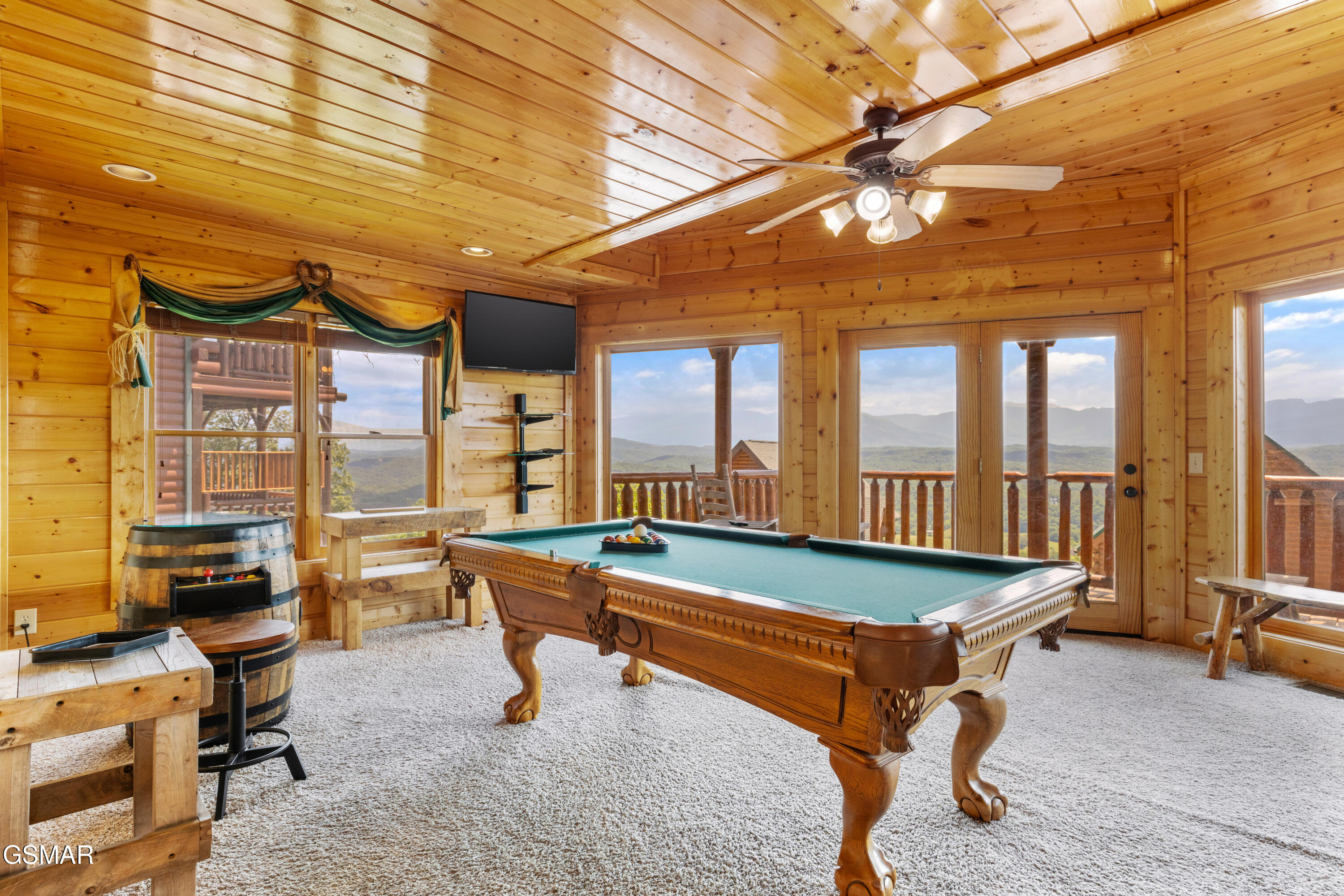 2326 Top Of The World Drive Sevierville TN 37876