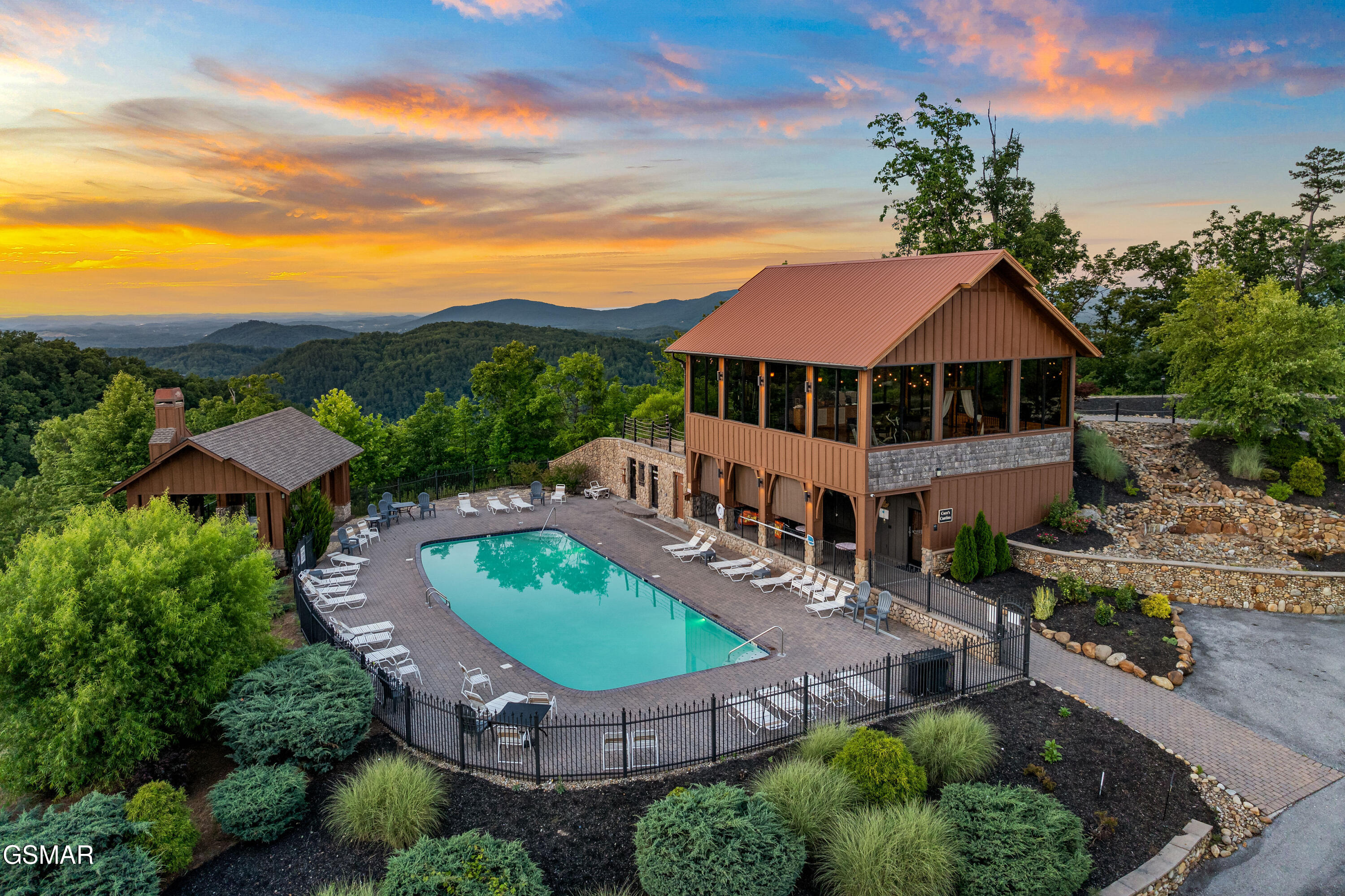 2326 Top Of The World Drive Sevierville TN 37876