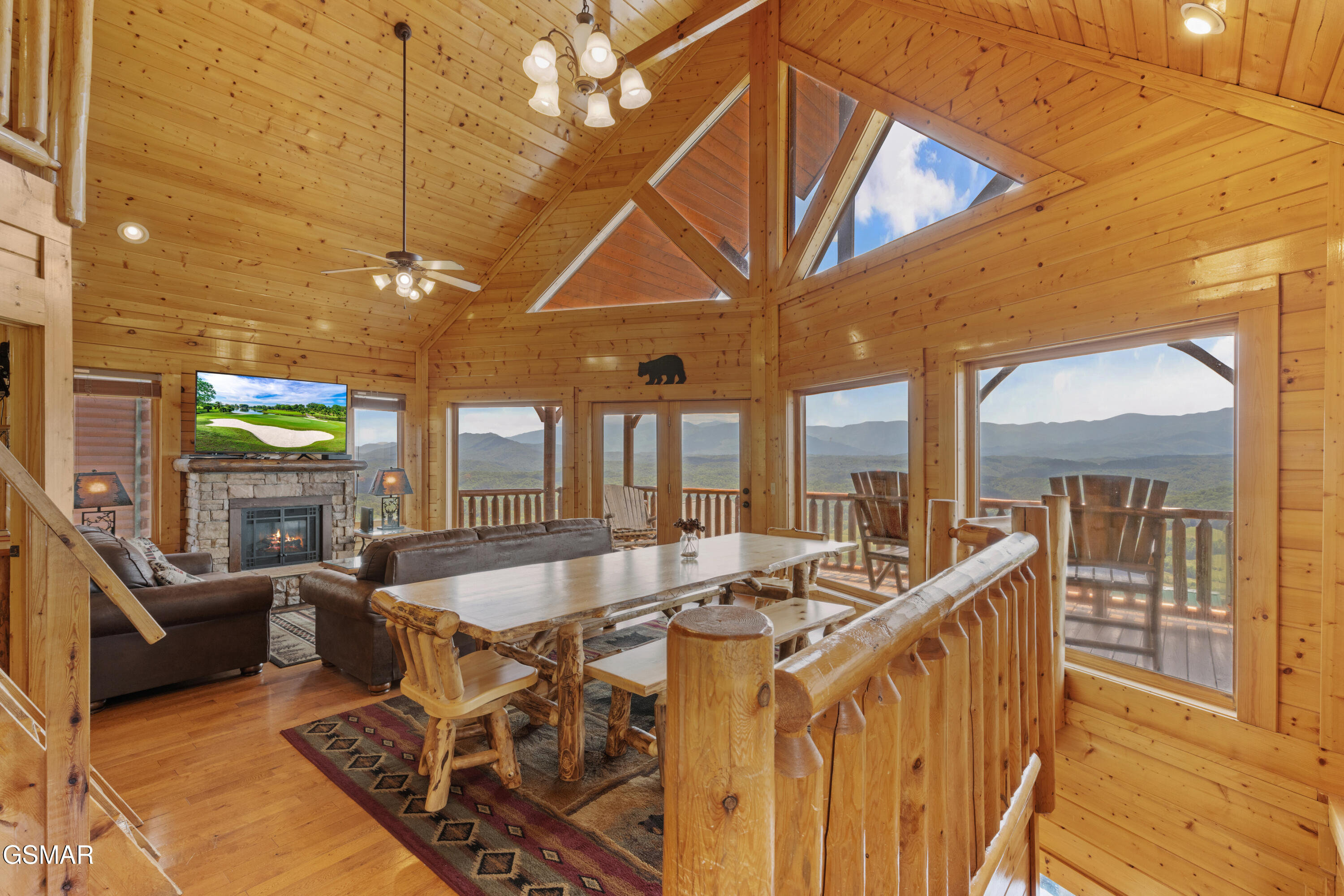 2326 Top Of The World Drive Sevierville TN 37876