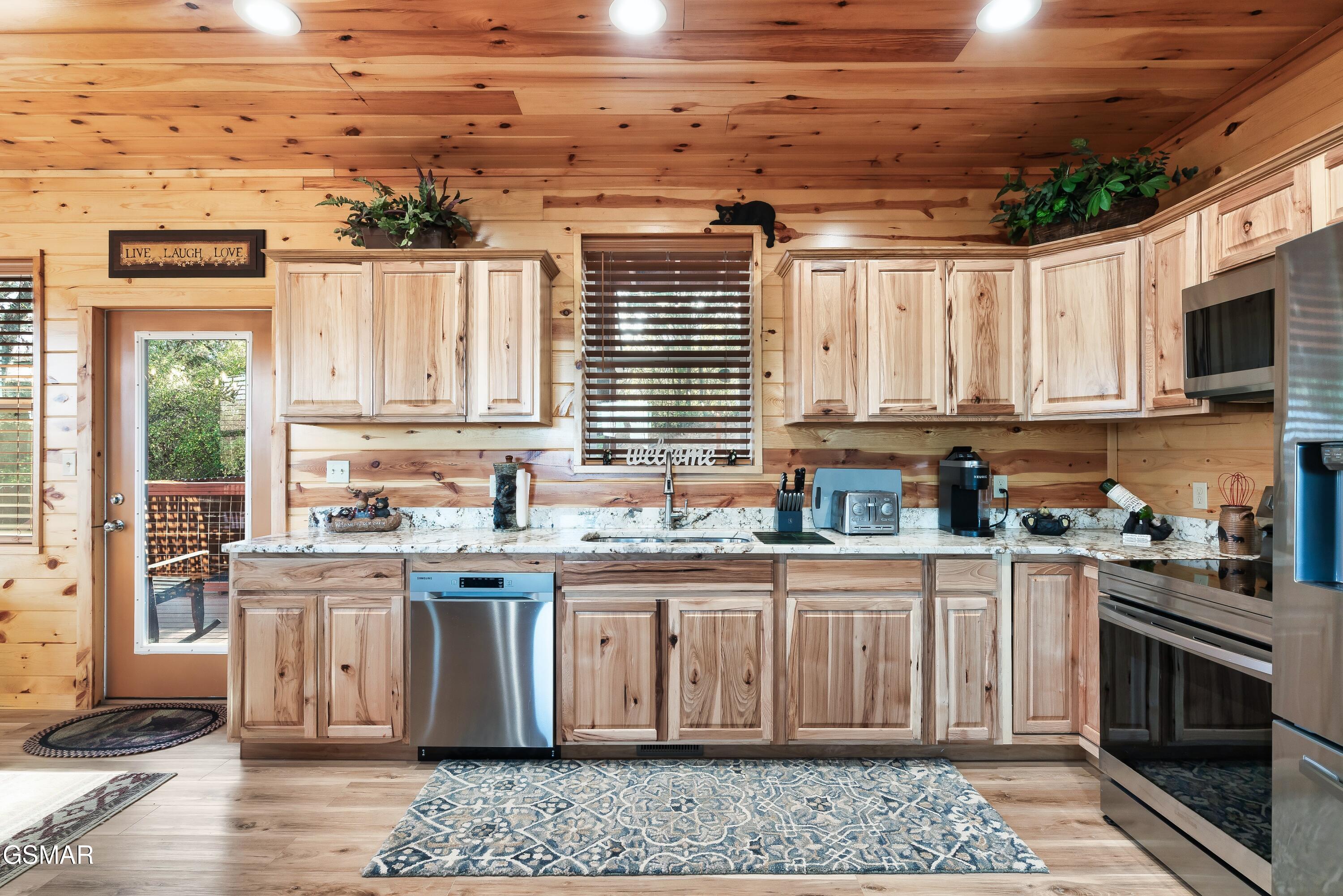 2822 Seth Road Pigeon Forge TN 37863