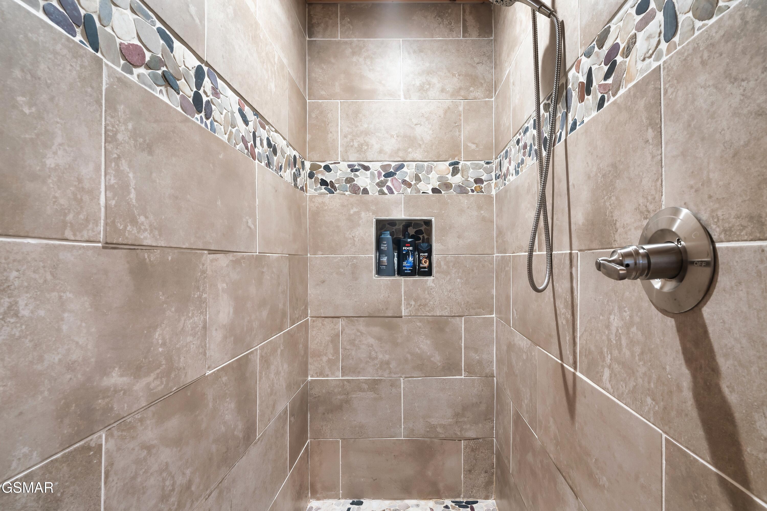 2822 Seth Road Pigeon Forge TN 37863