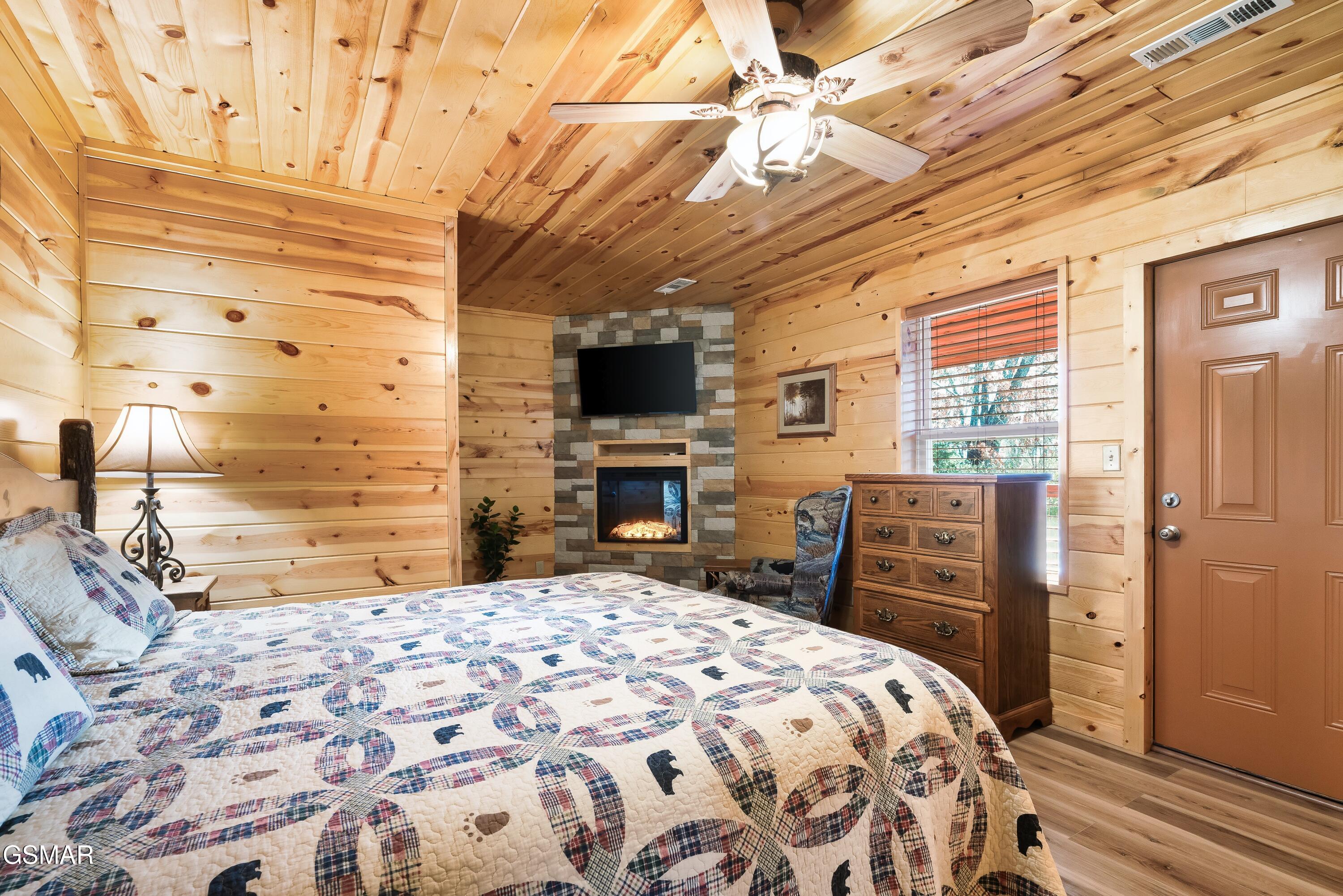 2822 Seth Road Pigeon Forge TN 37863