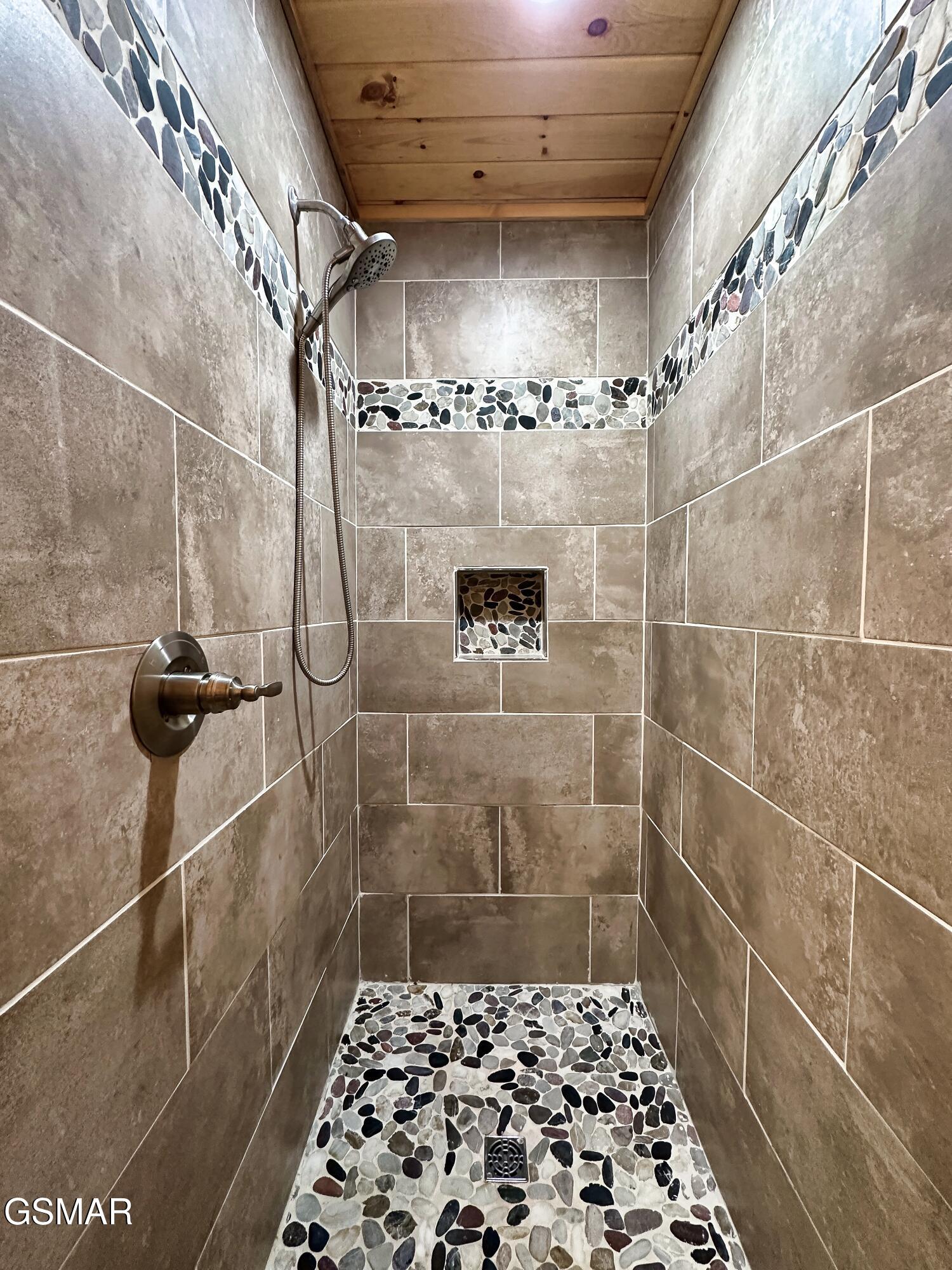 2822 Seth Road Pigeon Forge TN 37863