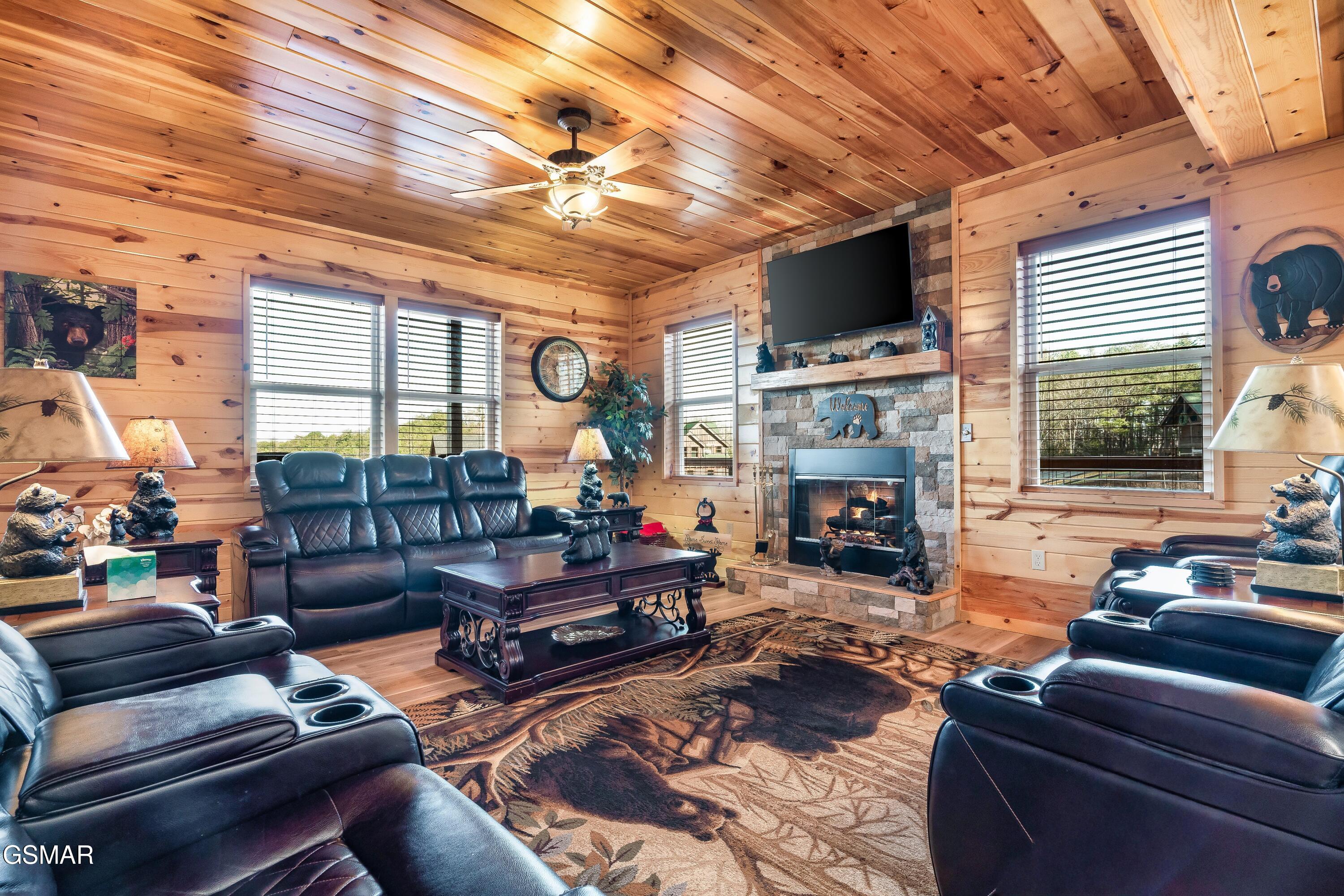 2822 Seth Road Pigeon Forge TN 37863