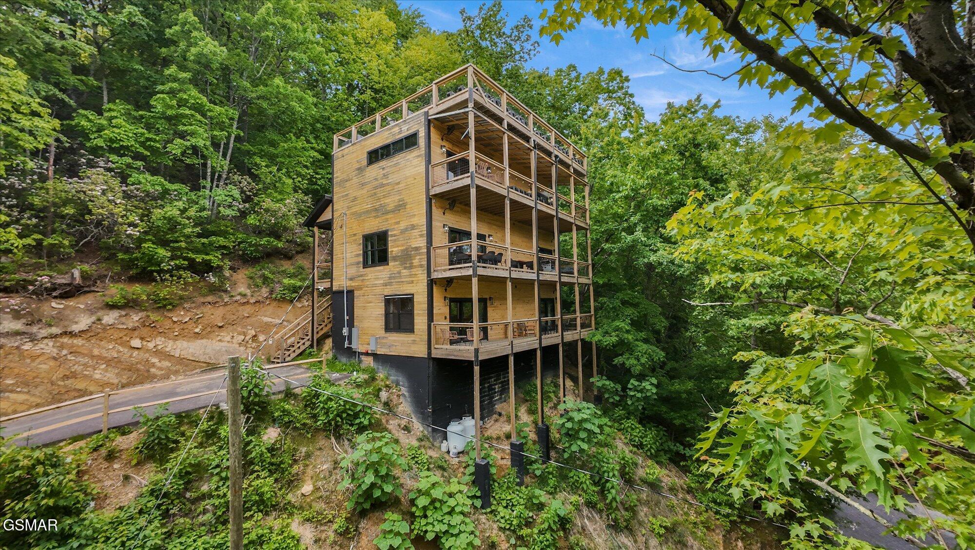 1276 Bavarian Way Gatlinburg TN 37738