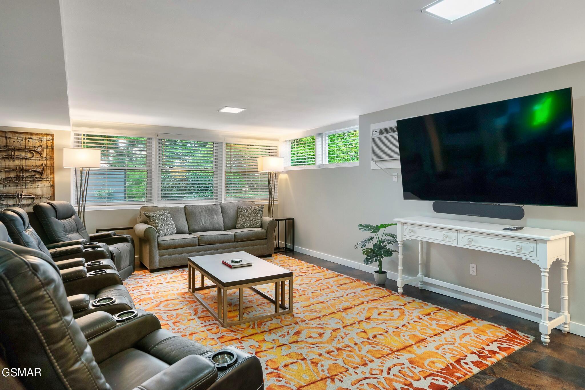 312 Paine Lake Drive Sevierville TN 37862