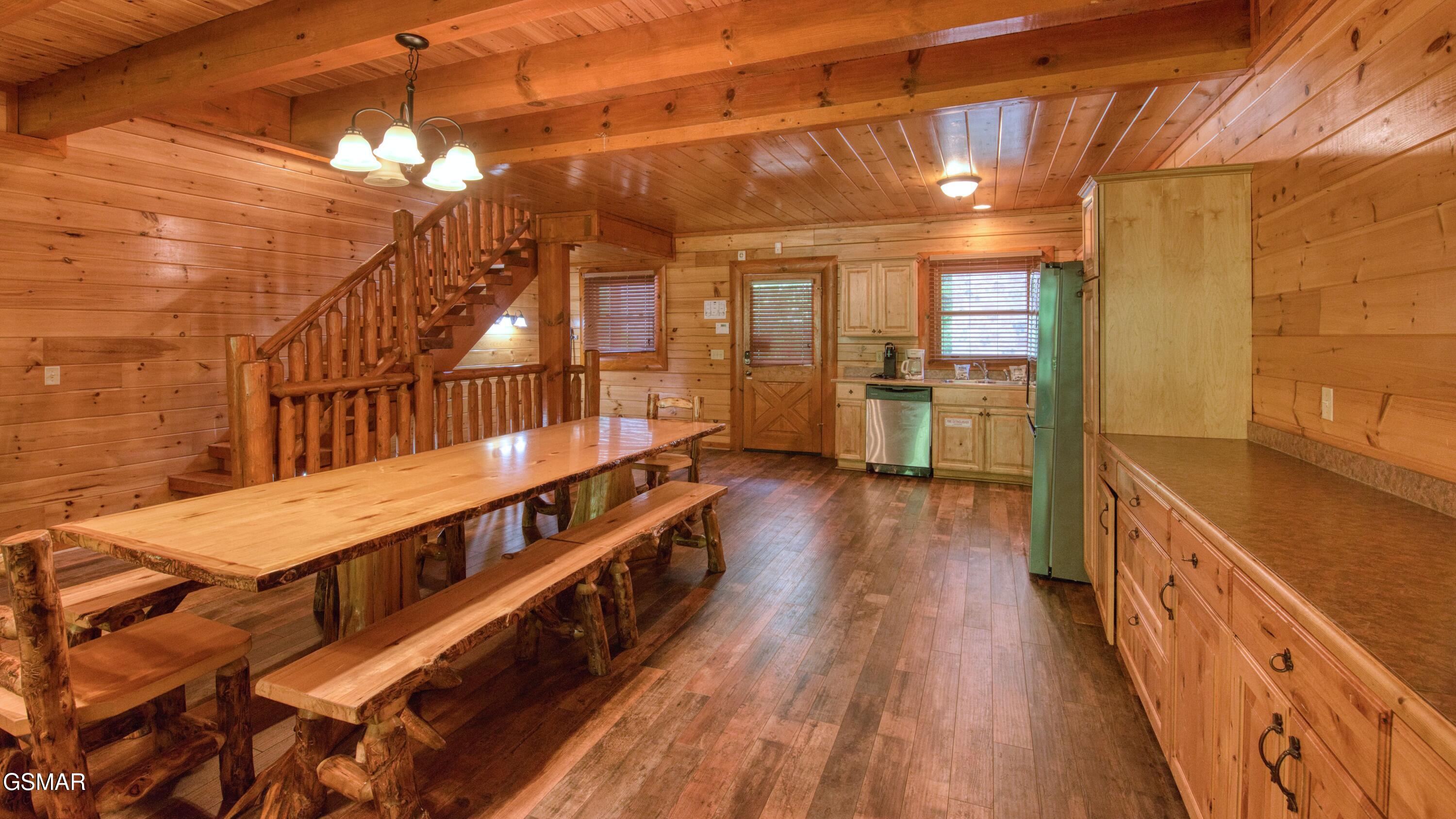 1124 Black Bear Cub Way Sevierville TN 37862