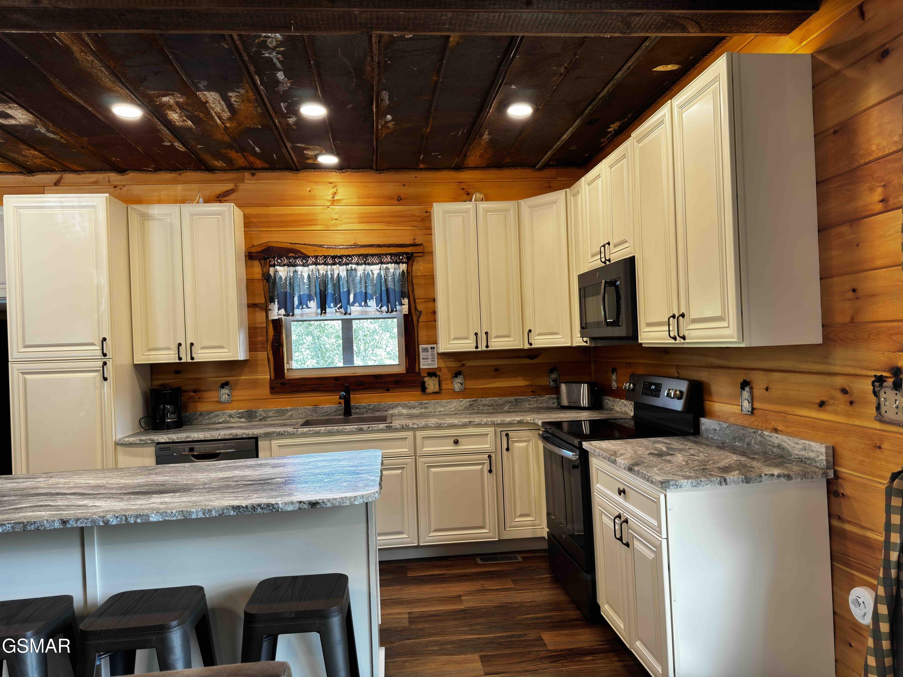 406 Oak Sky Way Sevierville TN 37876