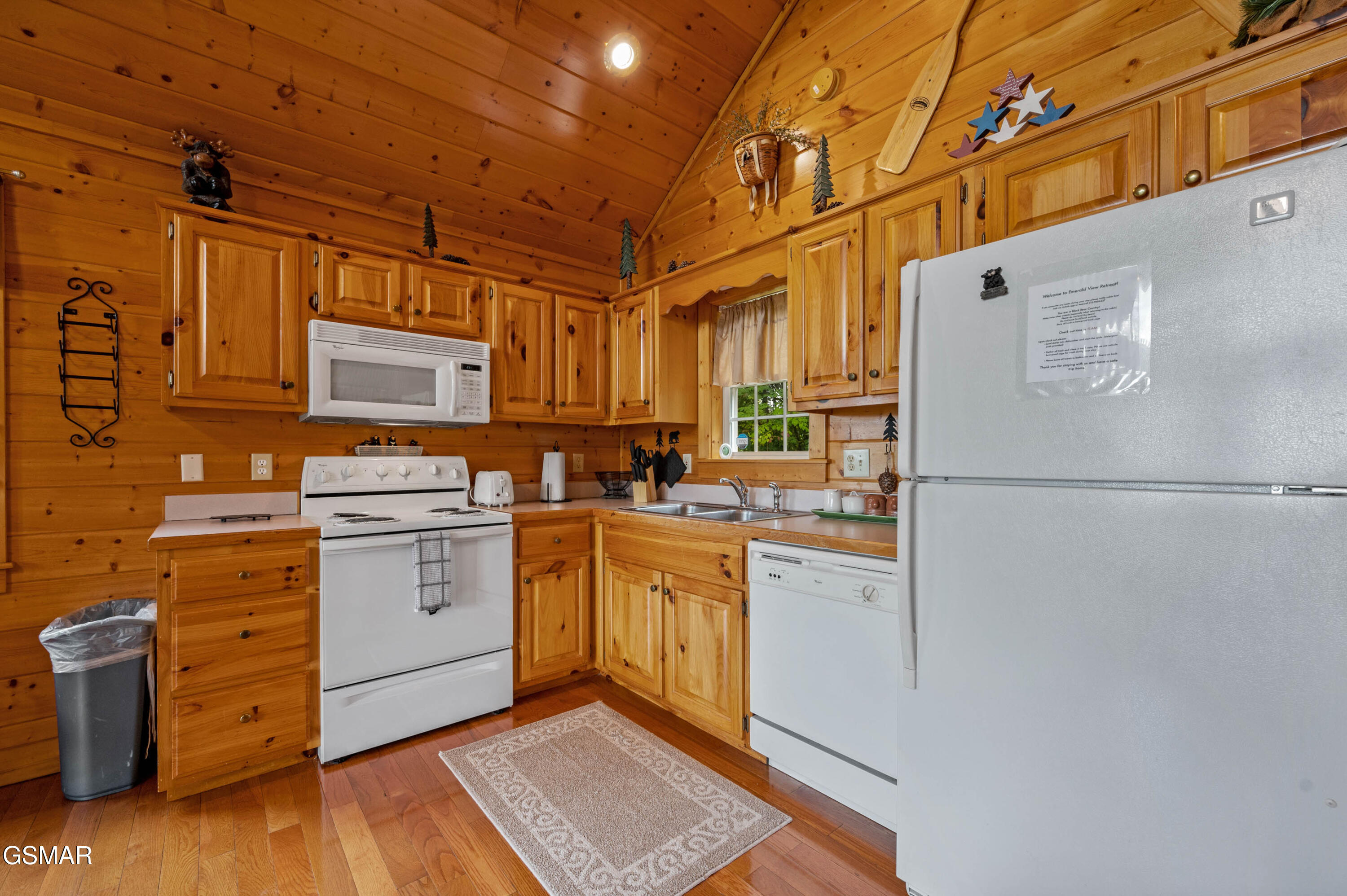 3813 Glenview Way Sevierville TN 37862