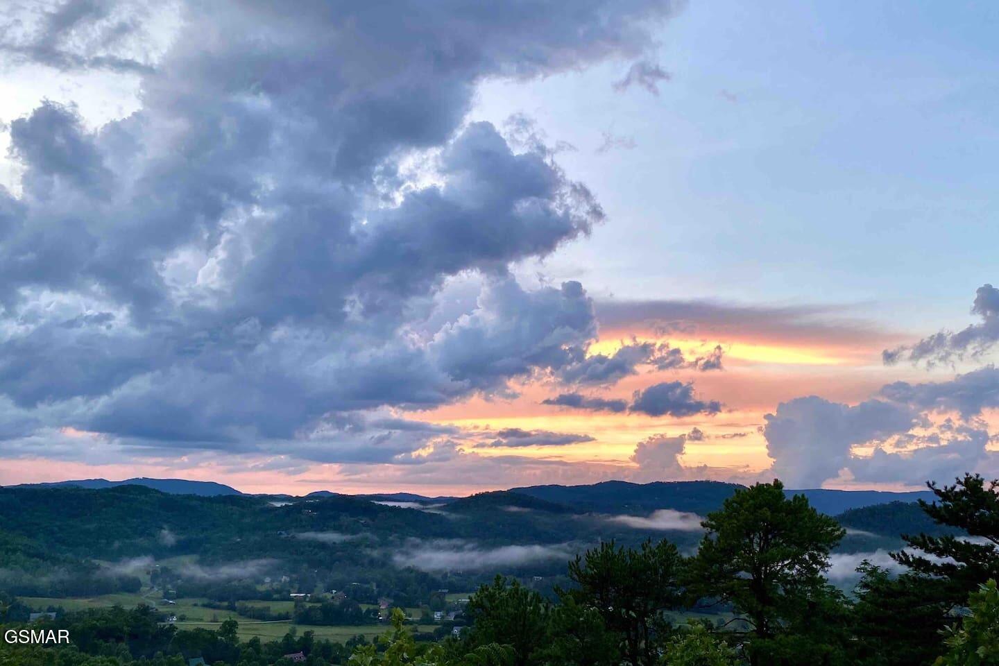 3813 Glenview Way Sevierville TN 37862