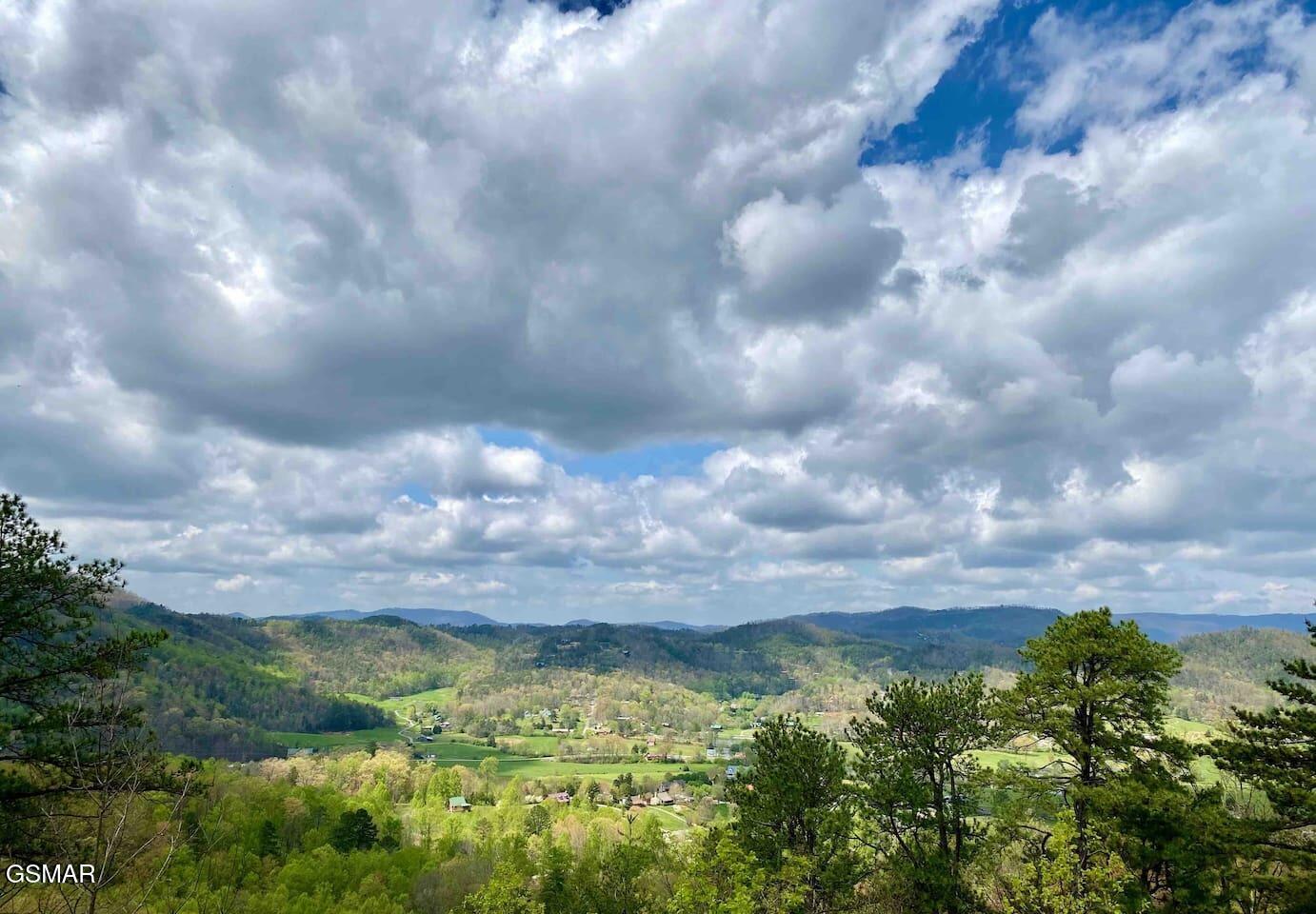 3813 Glenview Way Sevierville TN 37862