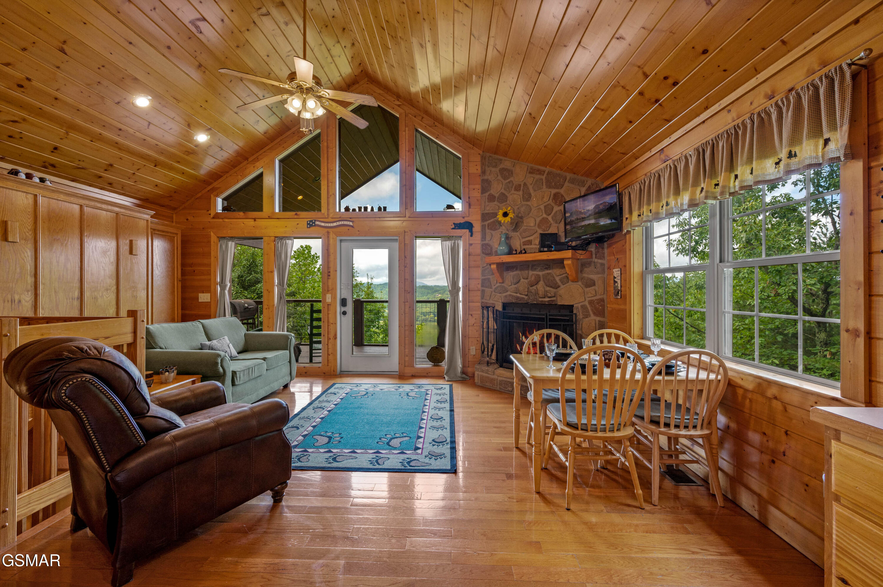 3813 Glenview Way Sevierville TN 37862
