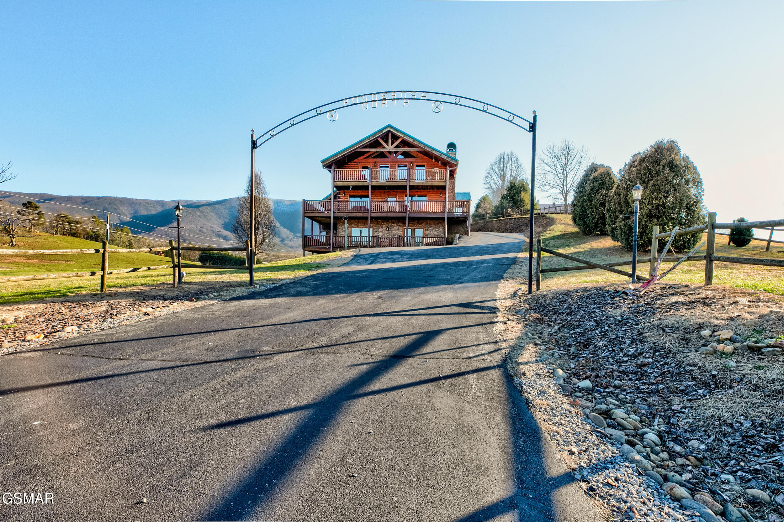 2466 Bryan Road Sevierville TN 37862