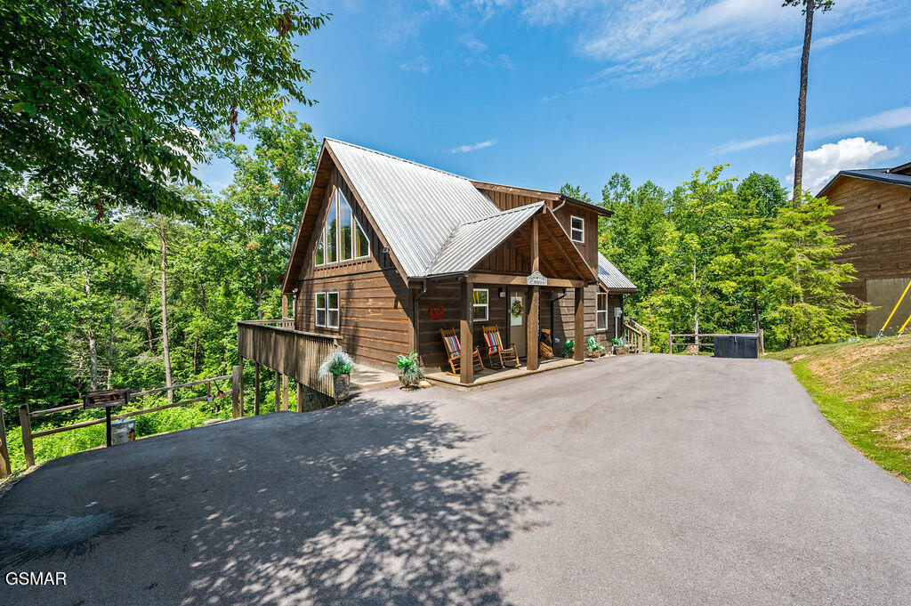 1519 Bluff Ridge Road Sevierville TN 37876