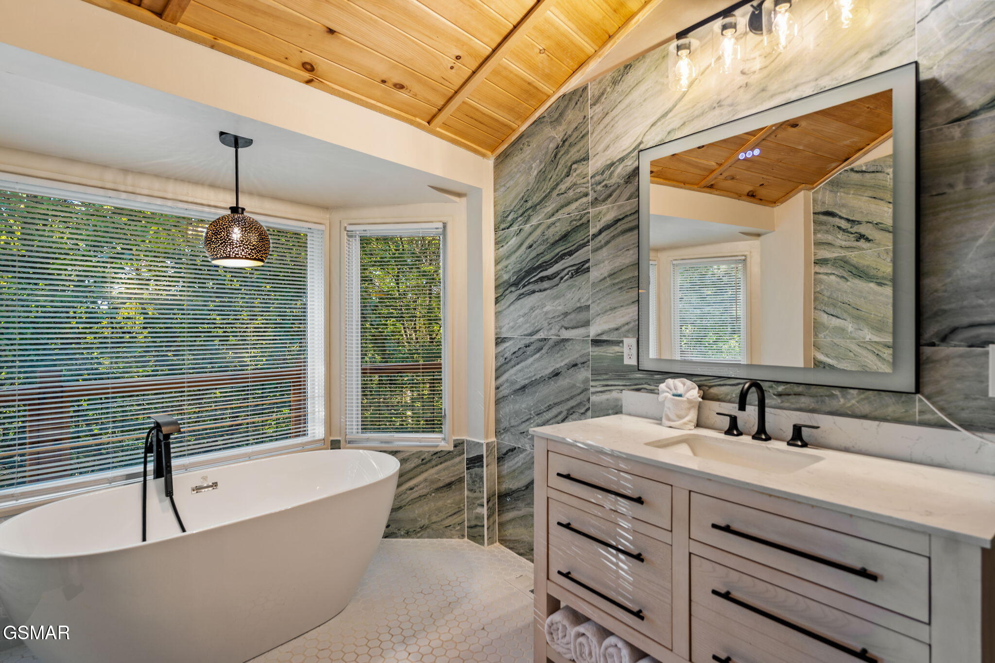 525 Sourdough Hollow Road Kodak TN 37764