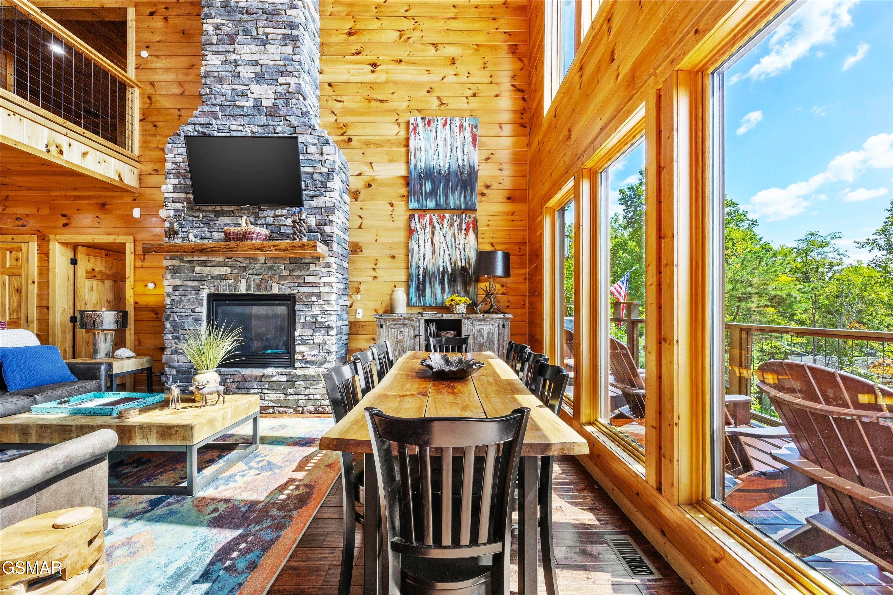 933 E Foothills Drive Gatlinburg TN 37738