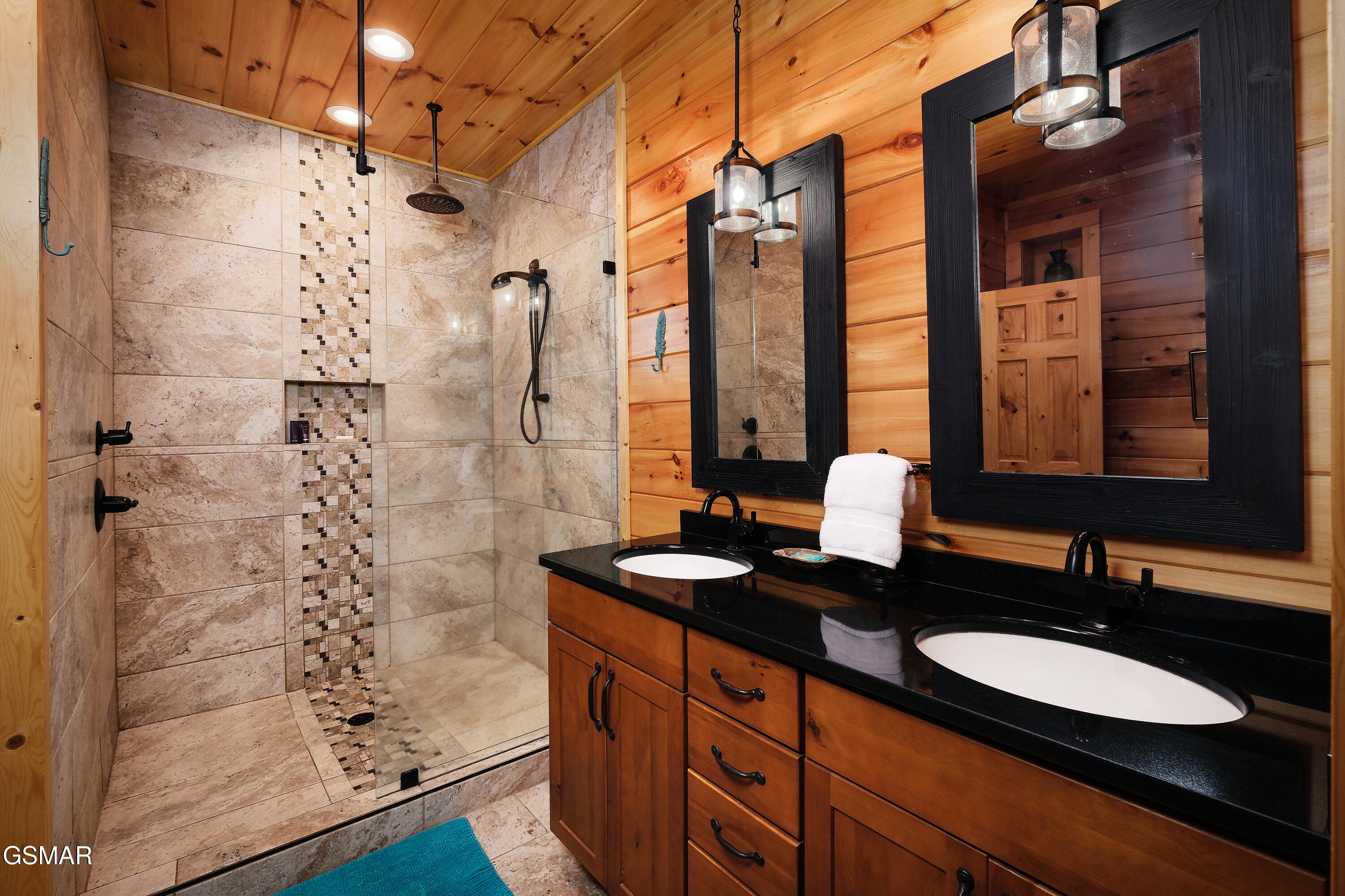 933 E Foothills Drive Gatlinburg TN 37738