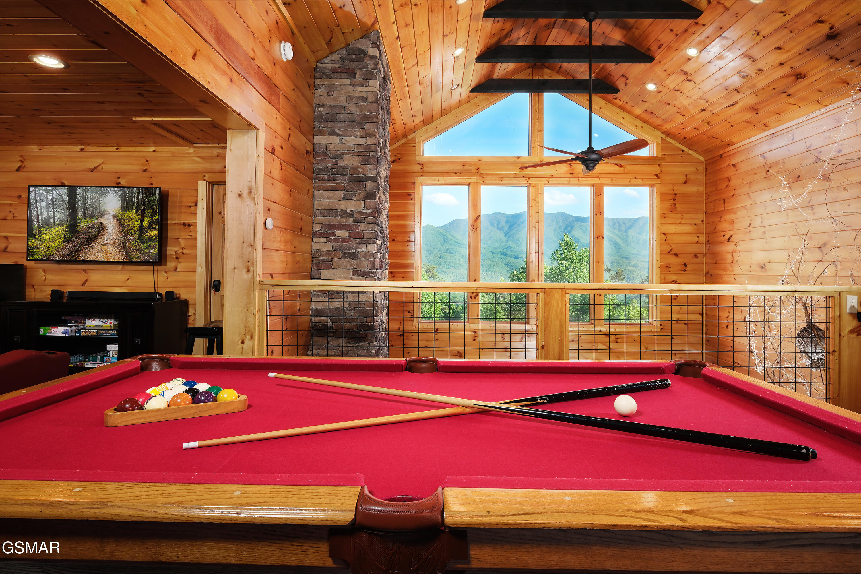 933 E Foothills Drive Gatlinburg TN 37738