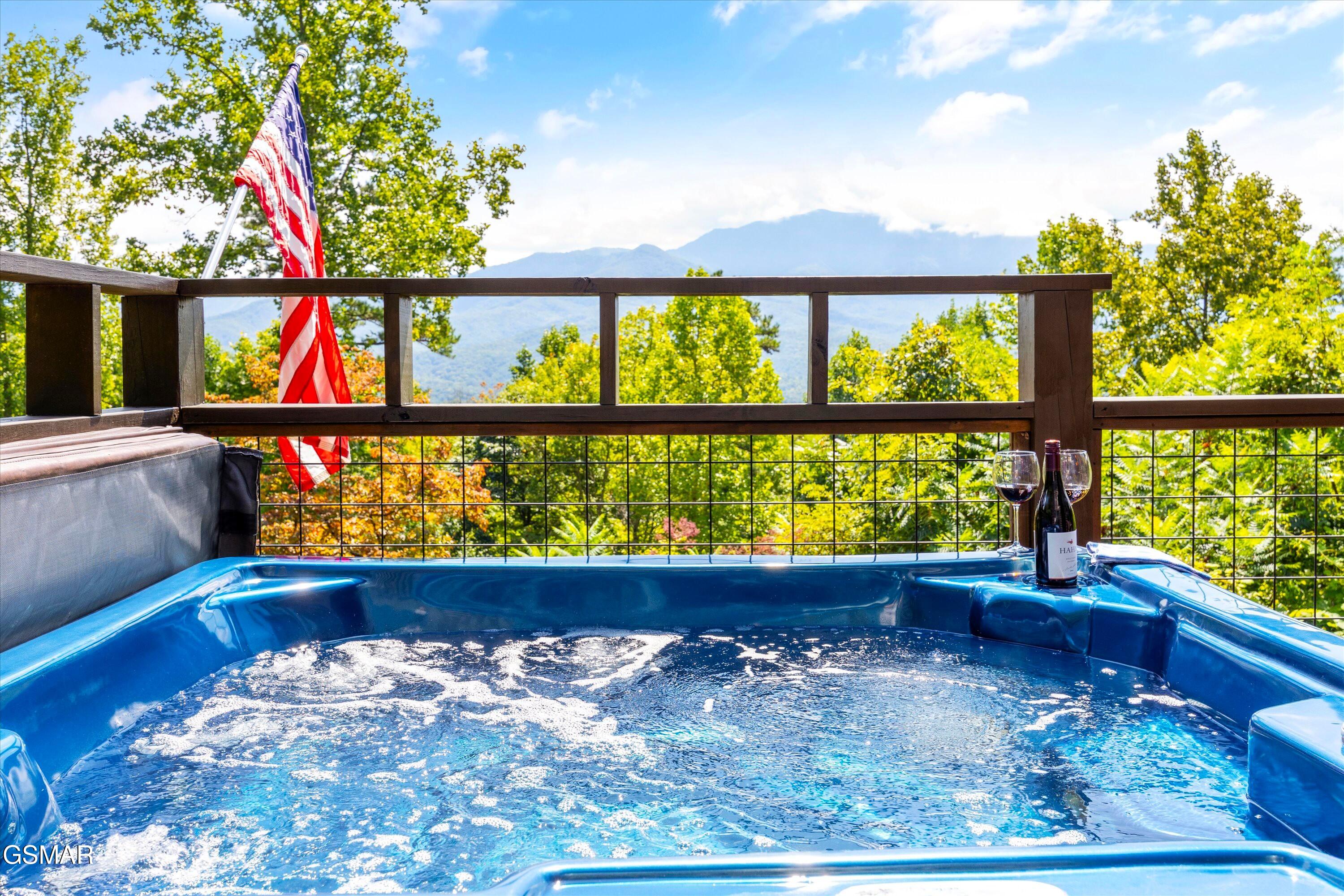 933 E Foothills Drive Gatlinburg TN 37738