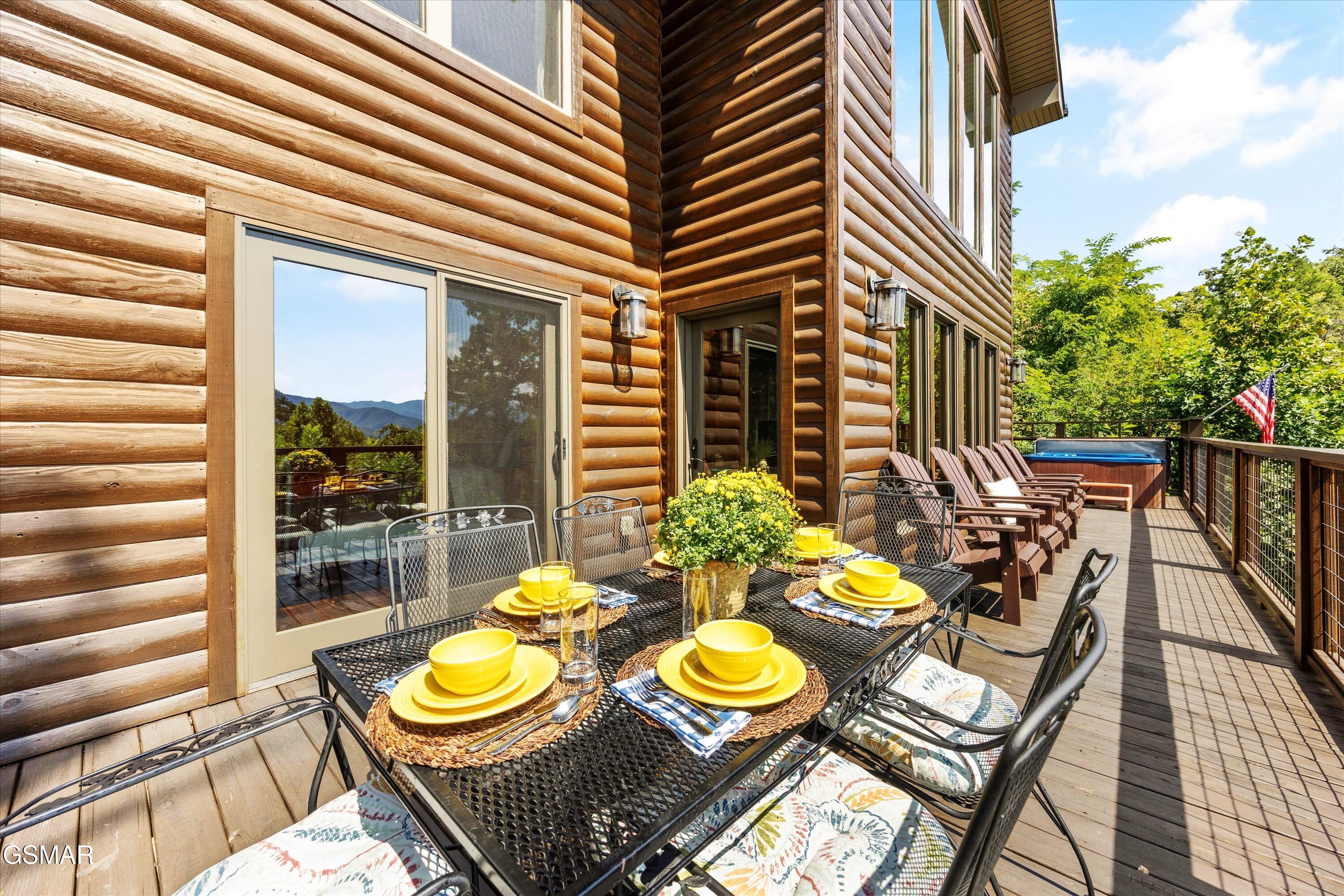 933 E Foothills Drive Gatlinburg TN 37738