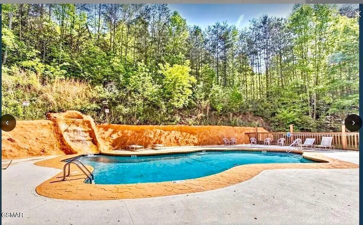 933 E Foothills Drive Gatlinburg TN 37738