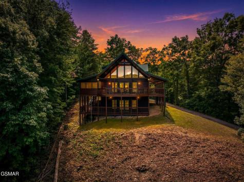4524 Whetstone Road Sevierville TN 37862