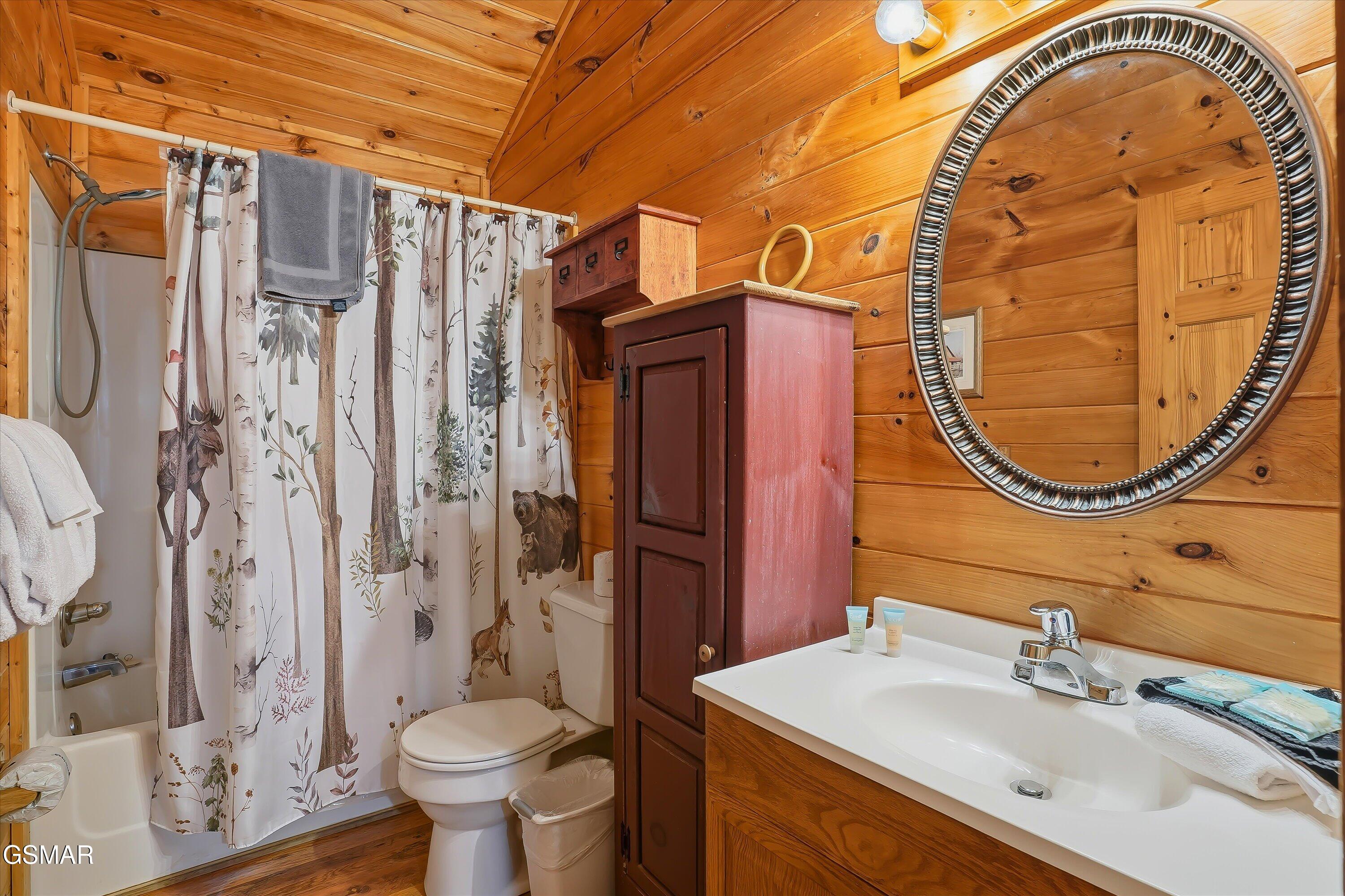 2061 Luzerne Drive Gatlinburg TN 37738