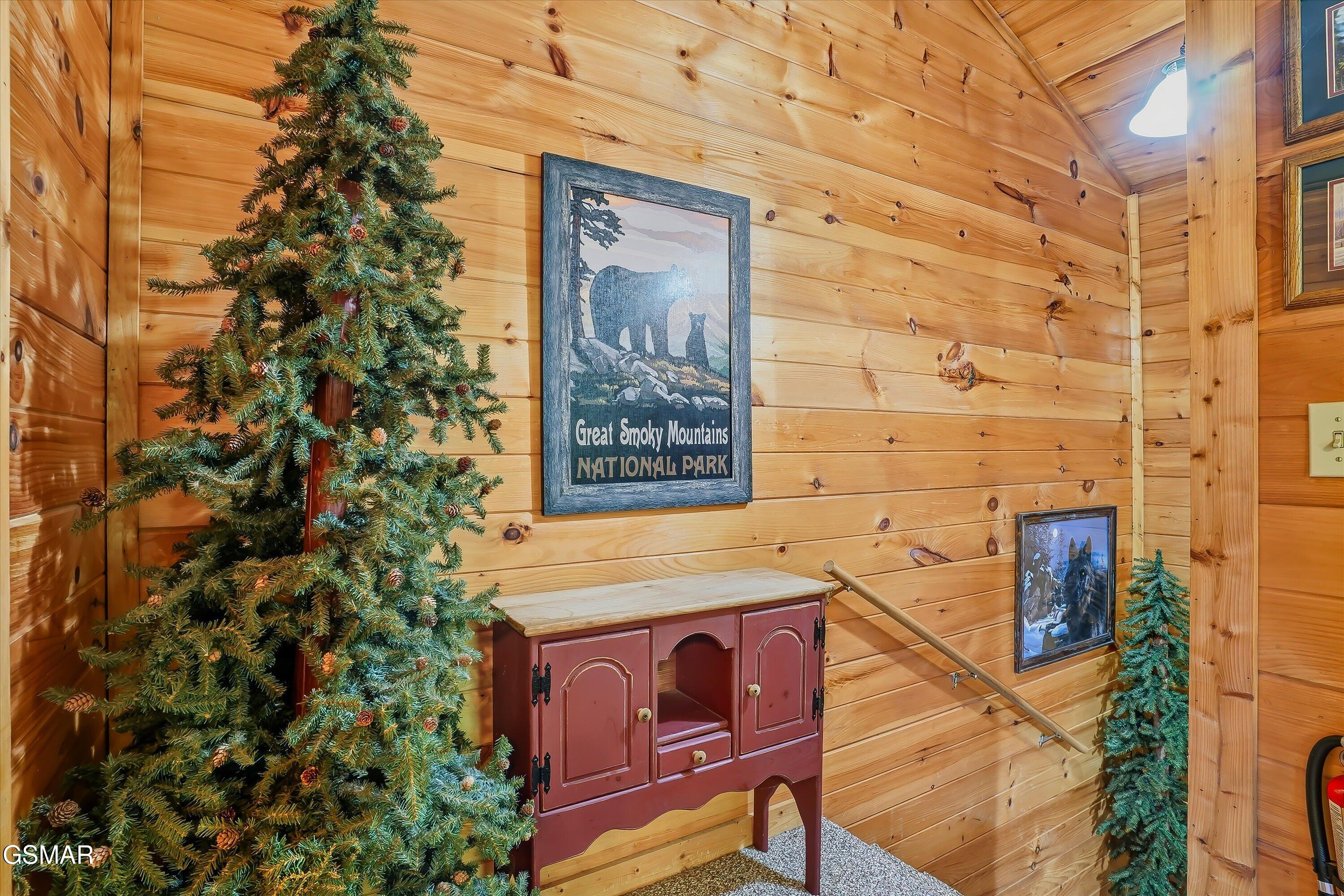 2061 Luzerne Drive Gatlinburg TN 37738