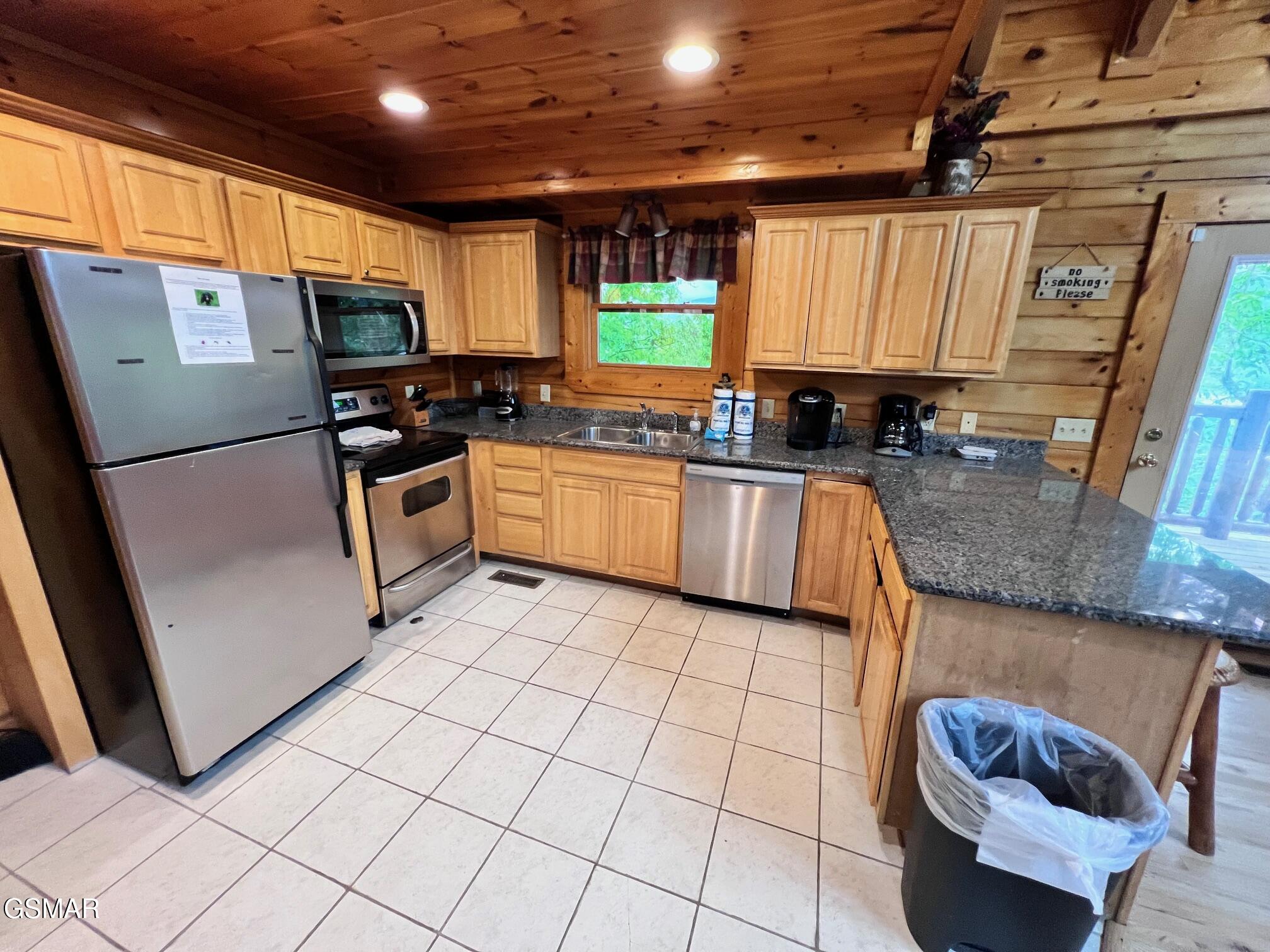 1726 Summit View Way Pigeon Forge TN 37862