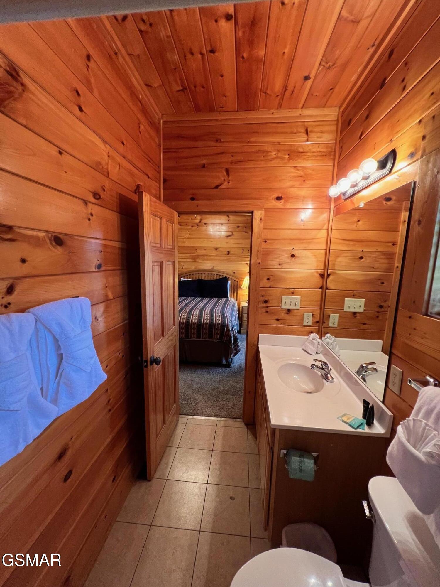 1726 Summit View Way Pigeon Forge TN 37862