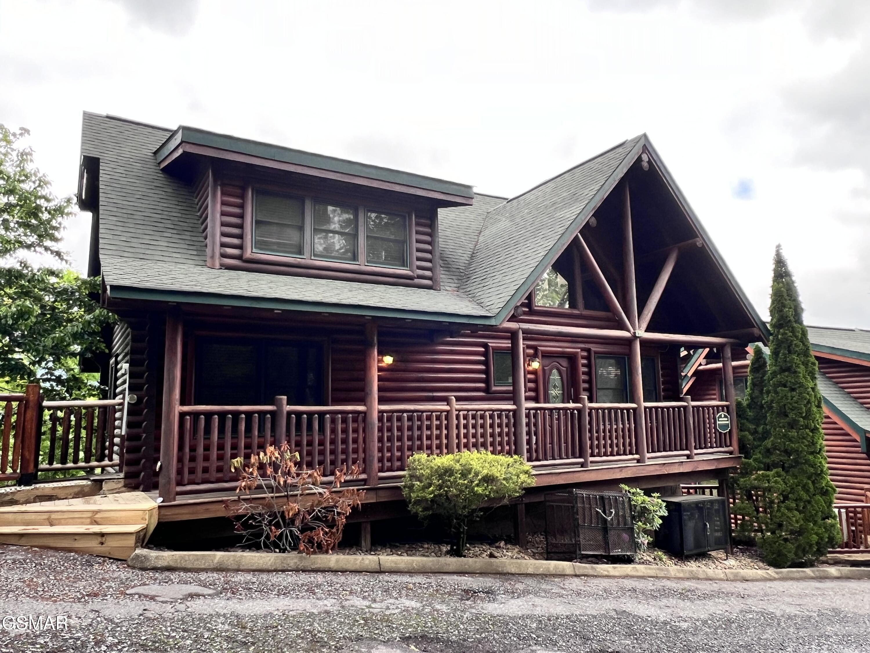1726 Summit View Way Pigeon Forge TN 37862
