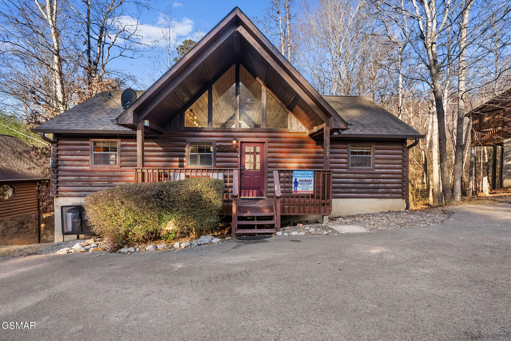 1509 Bears Den Way Sevierville TN 37862