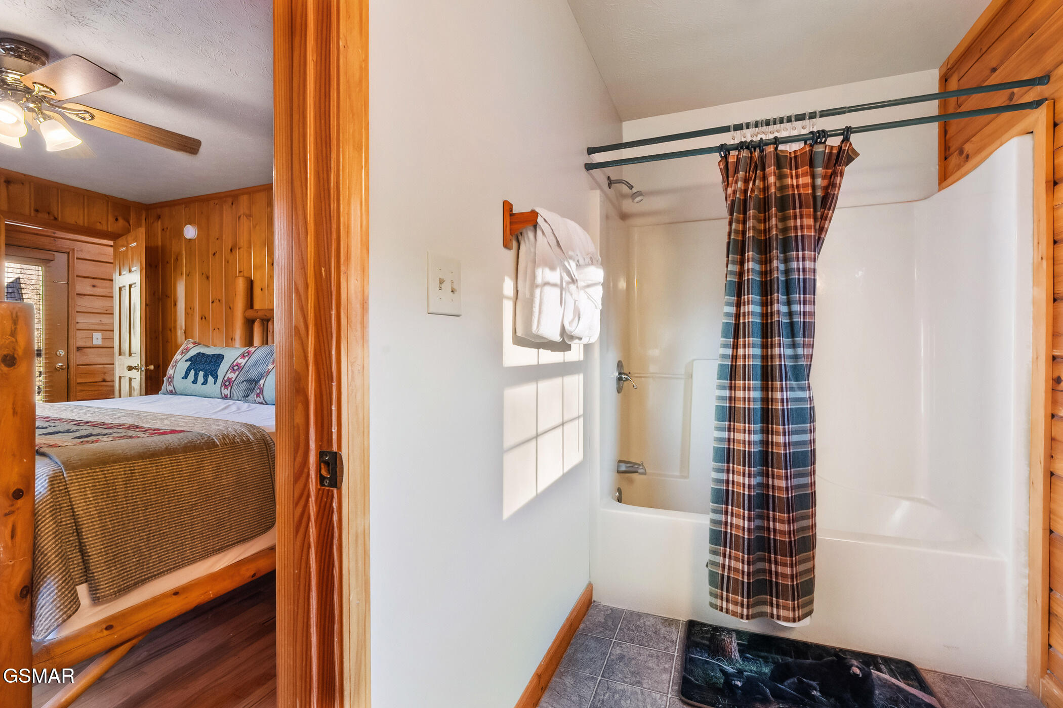 1509 Bears Den Way Sevierville TN 37862