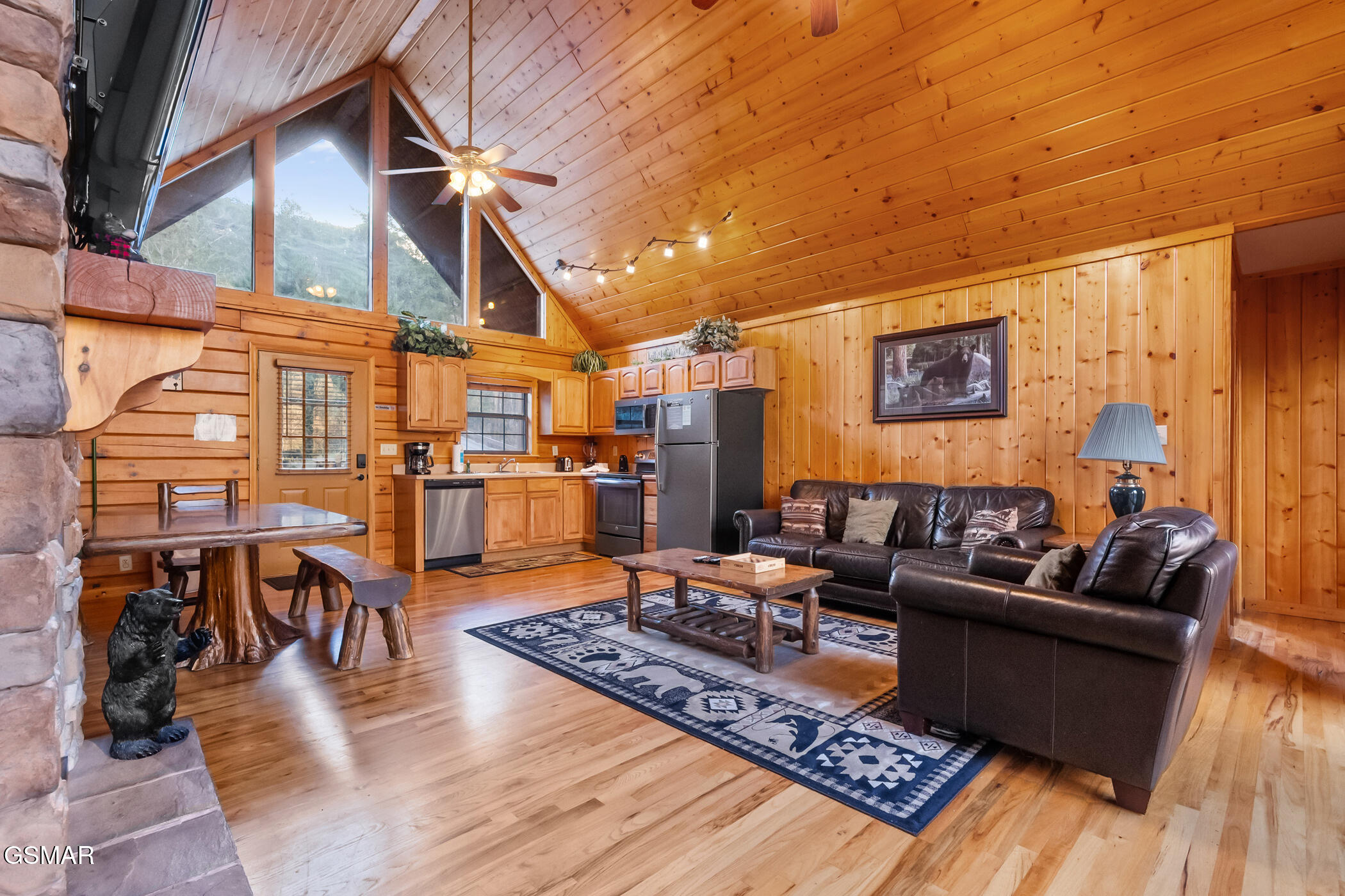 1509 Bears Den Way Sevierville TN 37862