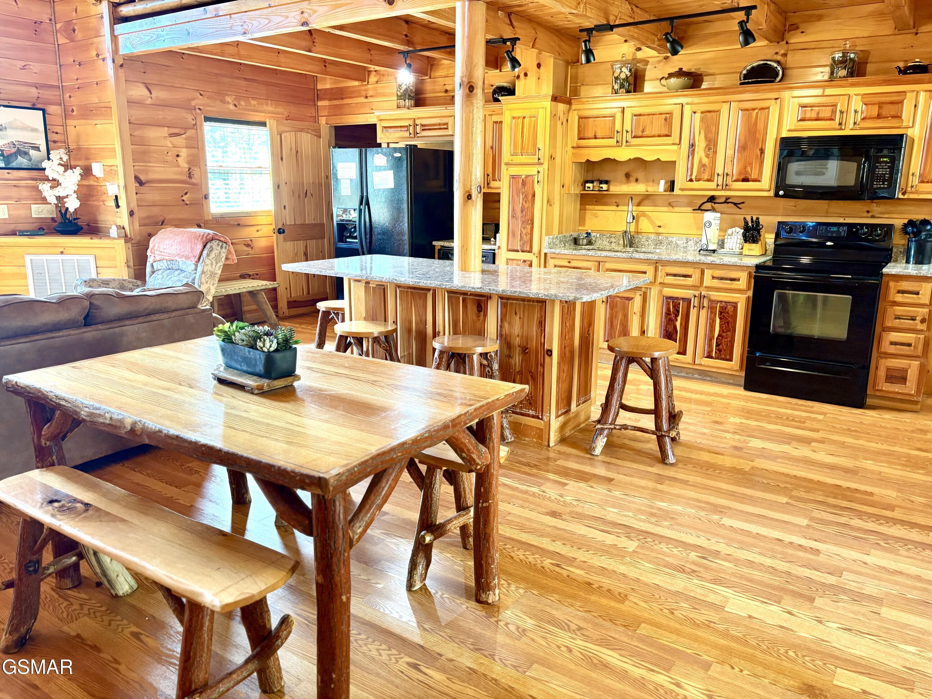 2738 Cats Paw Lane Sevierville TN 37862