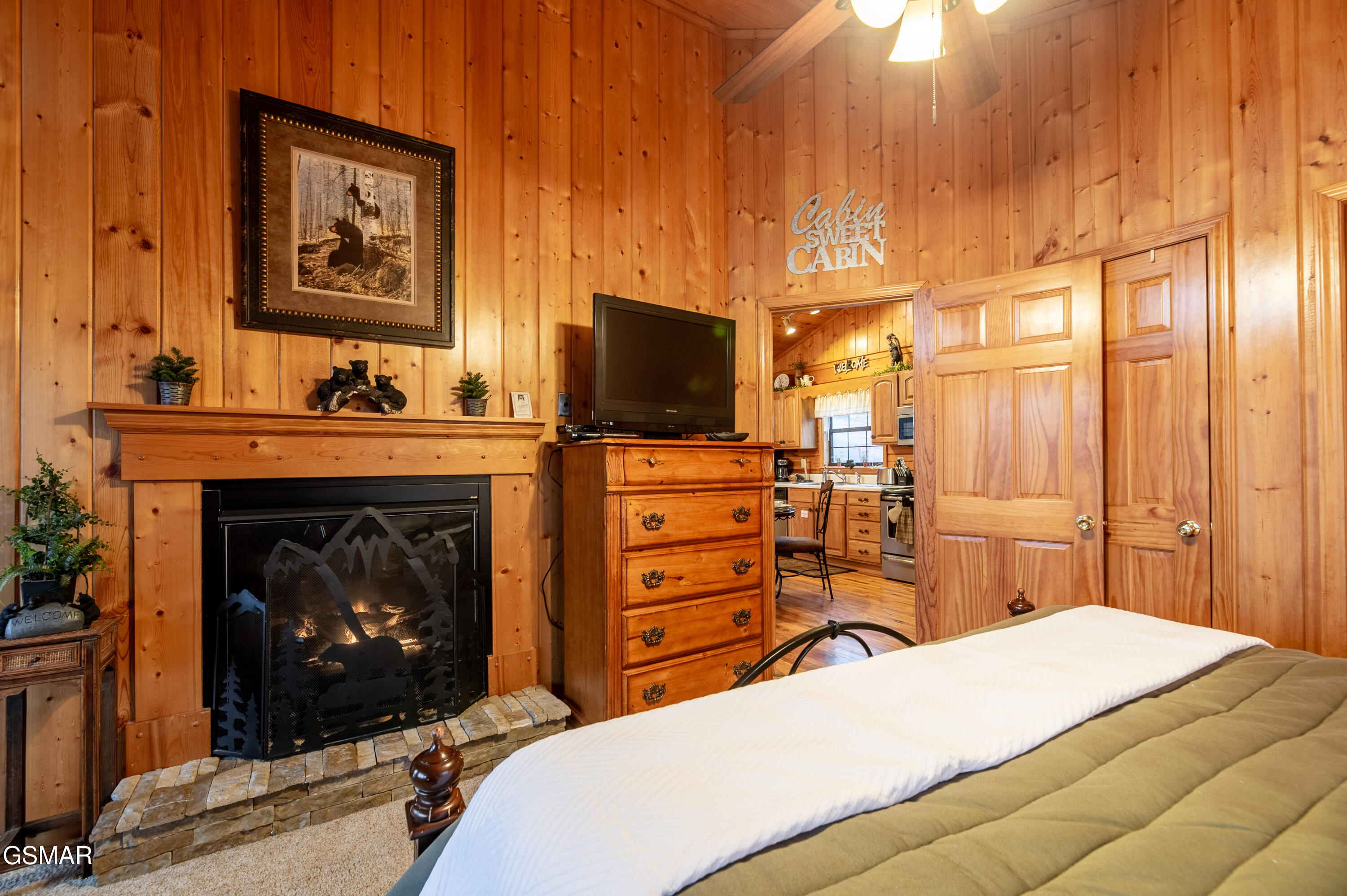 2210 Hawks Point Way Sevierville TN 37862