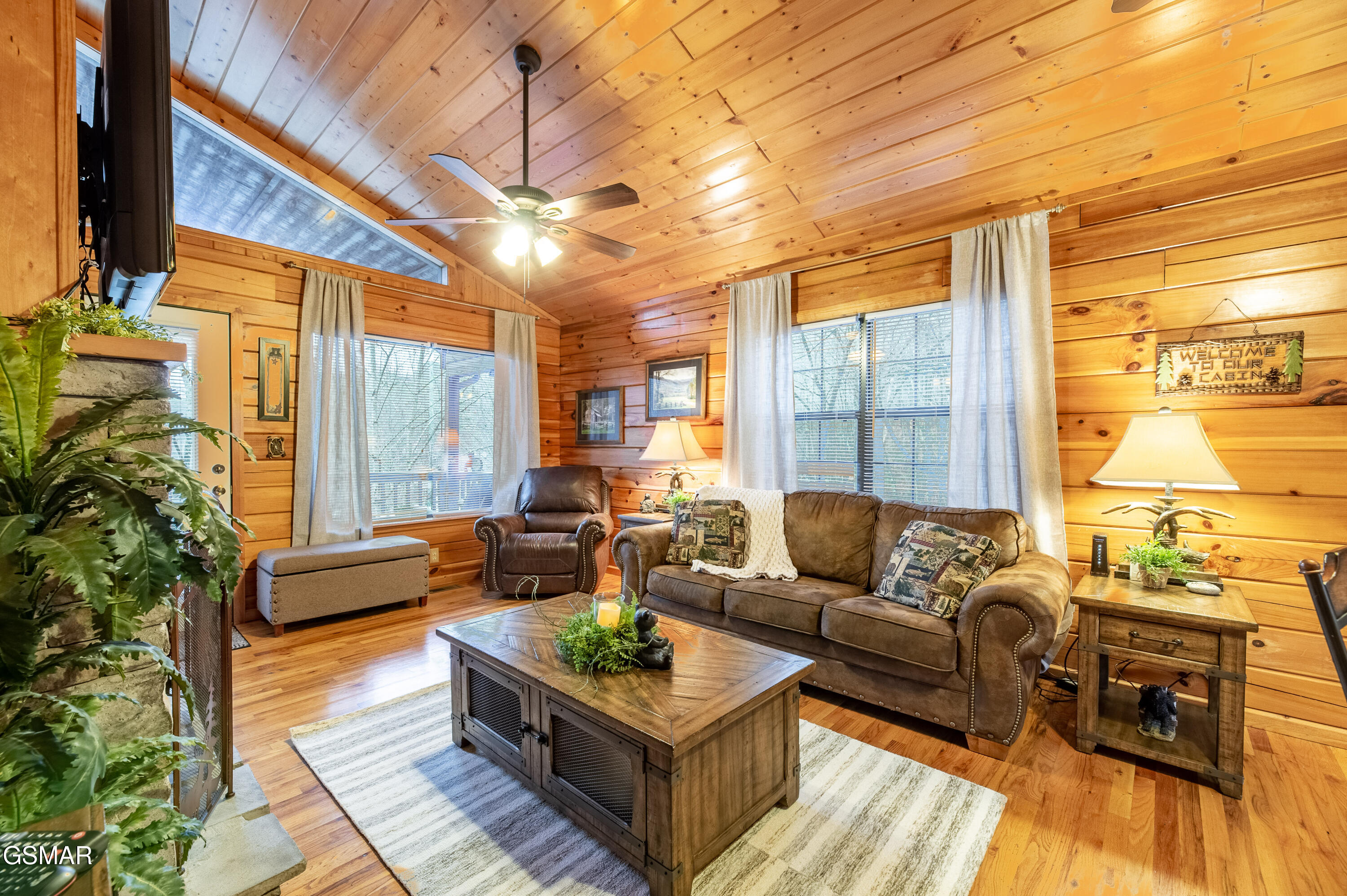 2210 Hawks Point Way Sevierville TN 37862