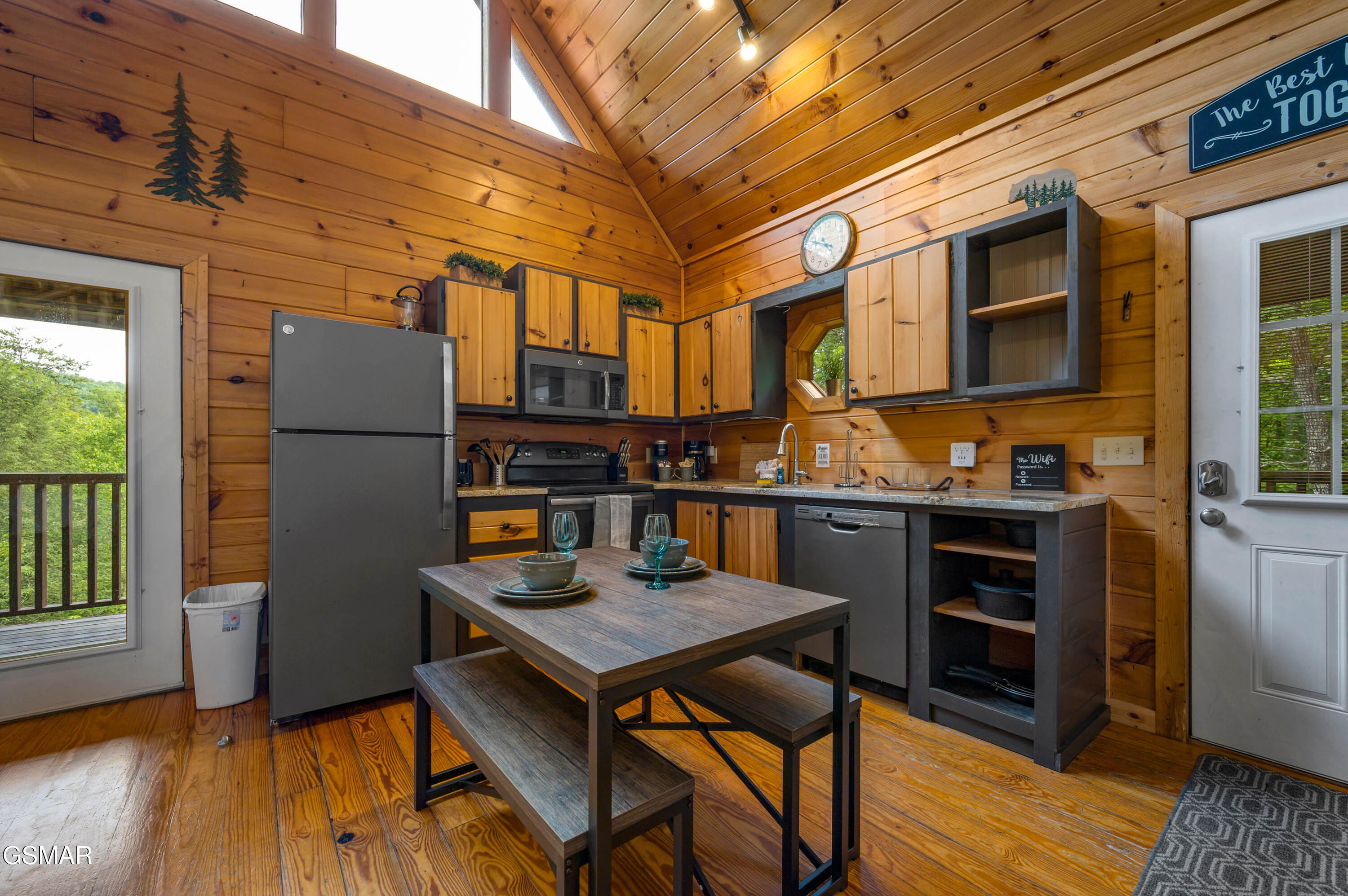 1705 Quail Hollow Way Sevierville TN 37876