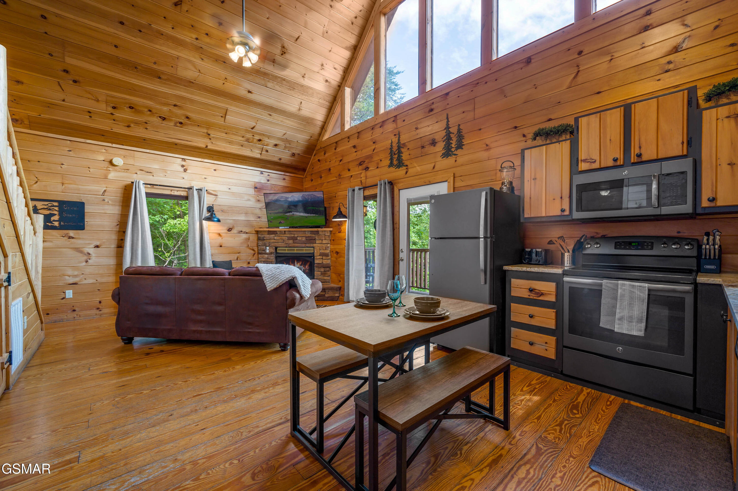 1705 Quail Hollow Way Sevierville TN 37876