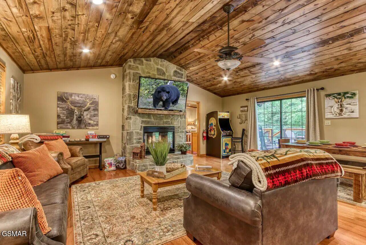 503 Eagle Trail Gatlinburg TN 37738