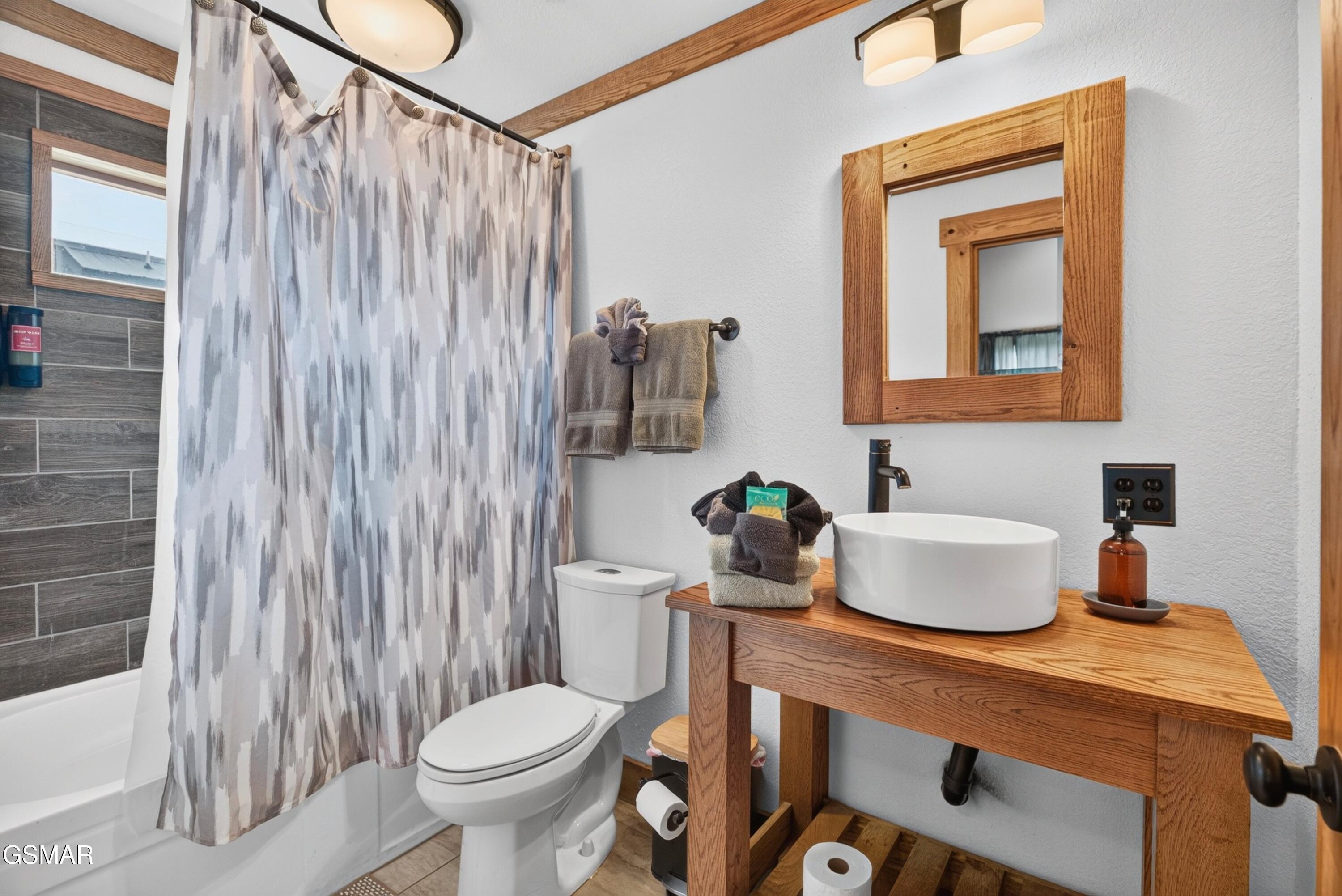 815 Wattle Blossom Drive Gatlinburg TN 37738