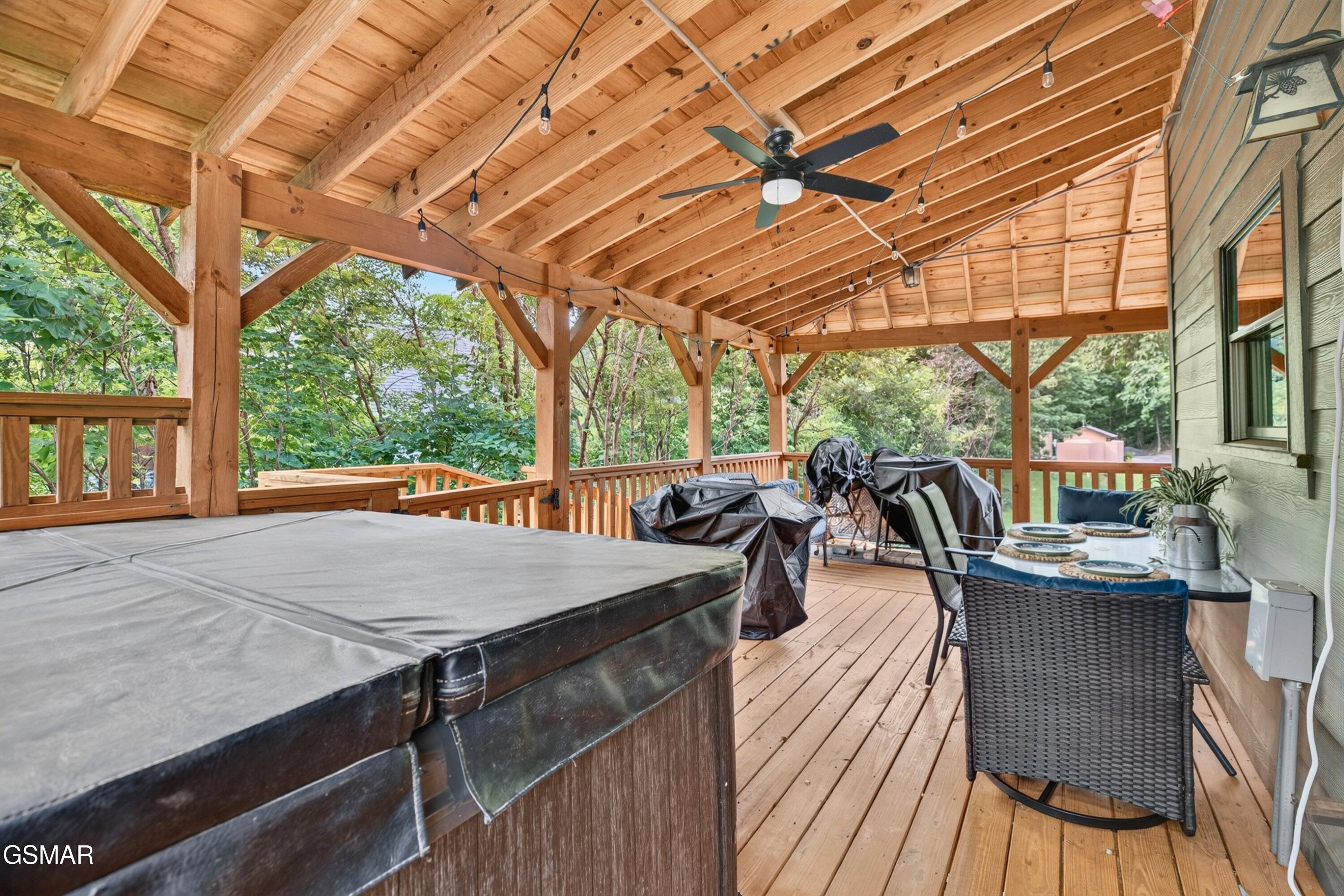 815 Wattle Blossom Drive Gatlinburg TN 37738